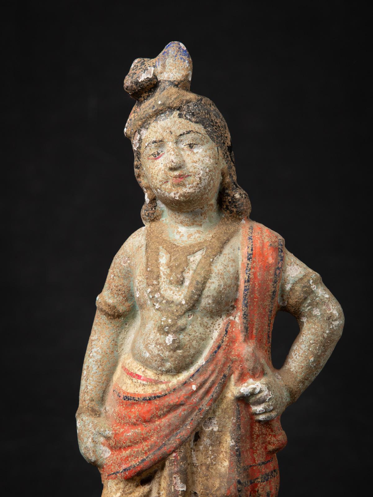 Statue de Krishna en poterie ancienne de l'Inde du 19e siècle Bon état - En vente à DEVENTER, NL