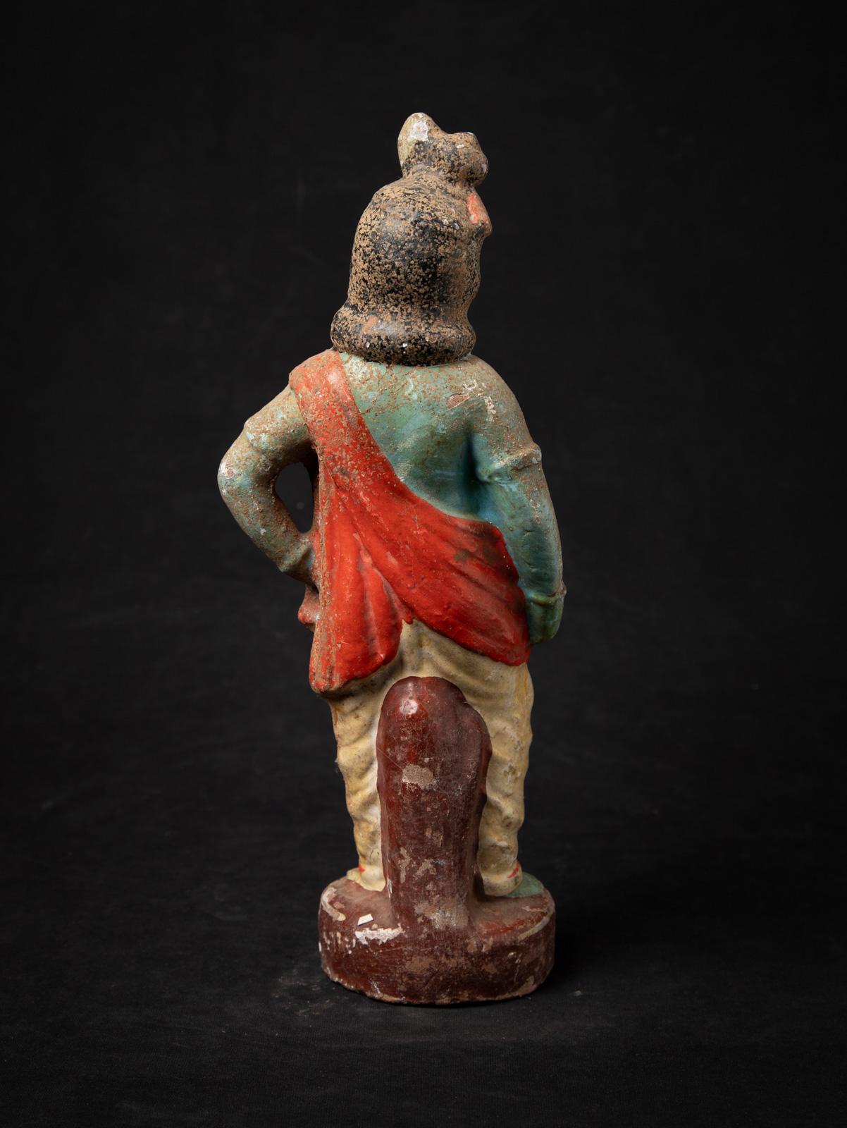 Statue de Krishna en poterie ancienne de l'Inde du 19e siècle en vente 3