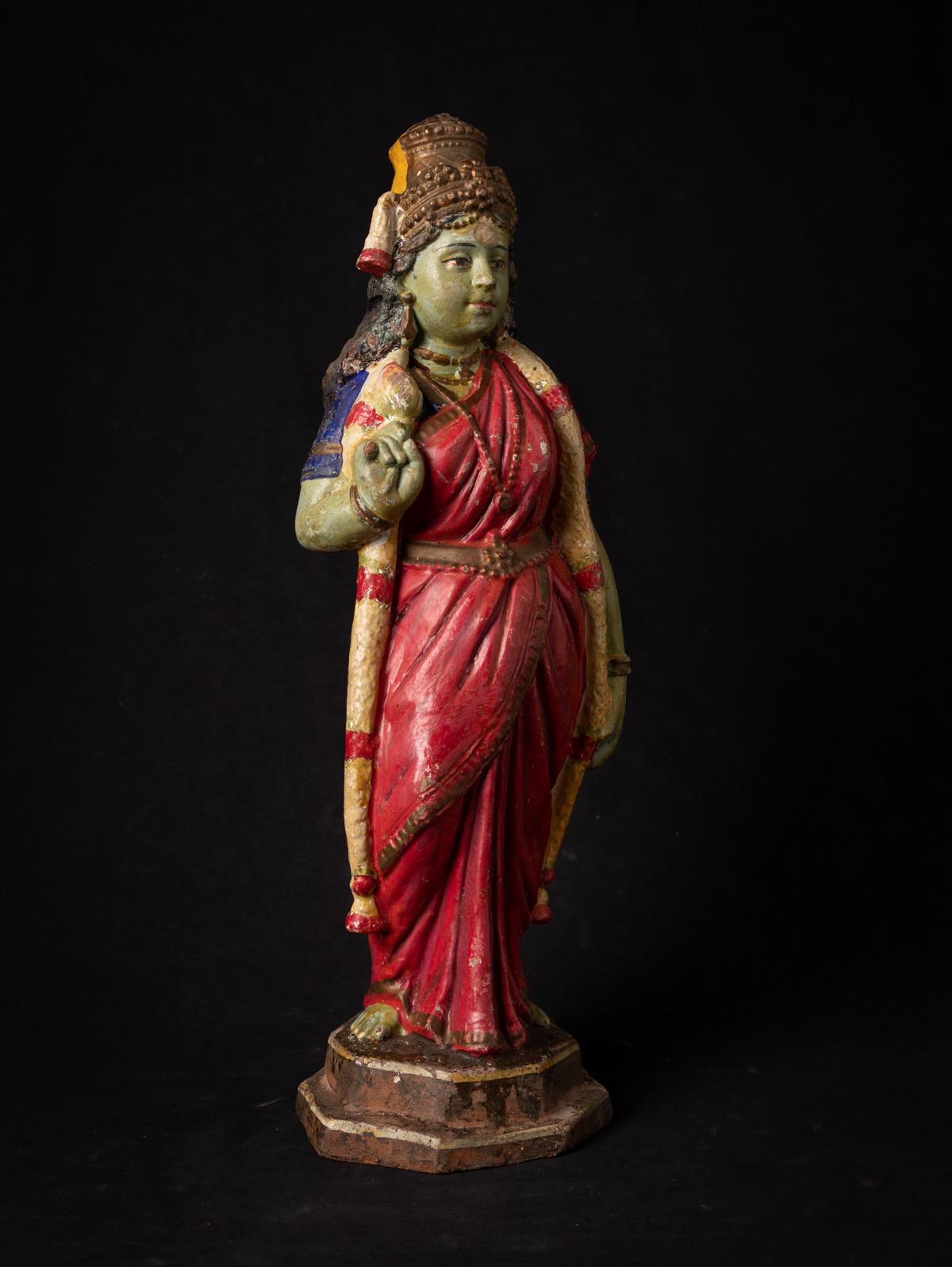 Statue Meenakshi du 19e siècle en poterie ancienne de l'Inde en vente 5