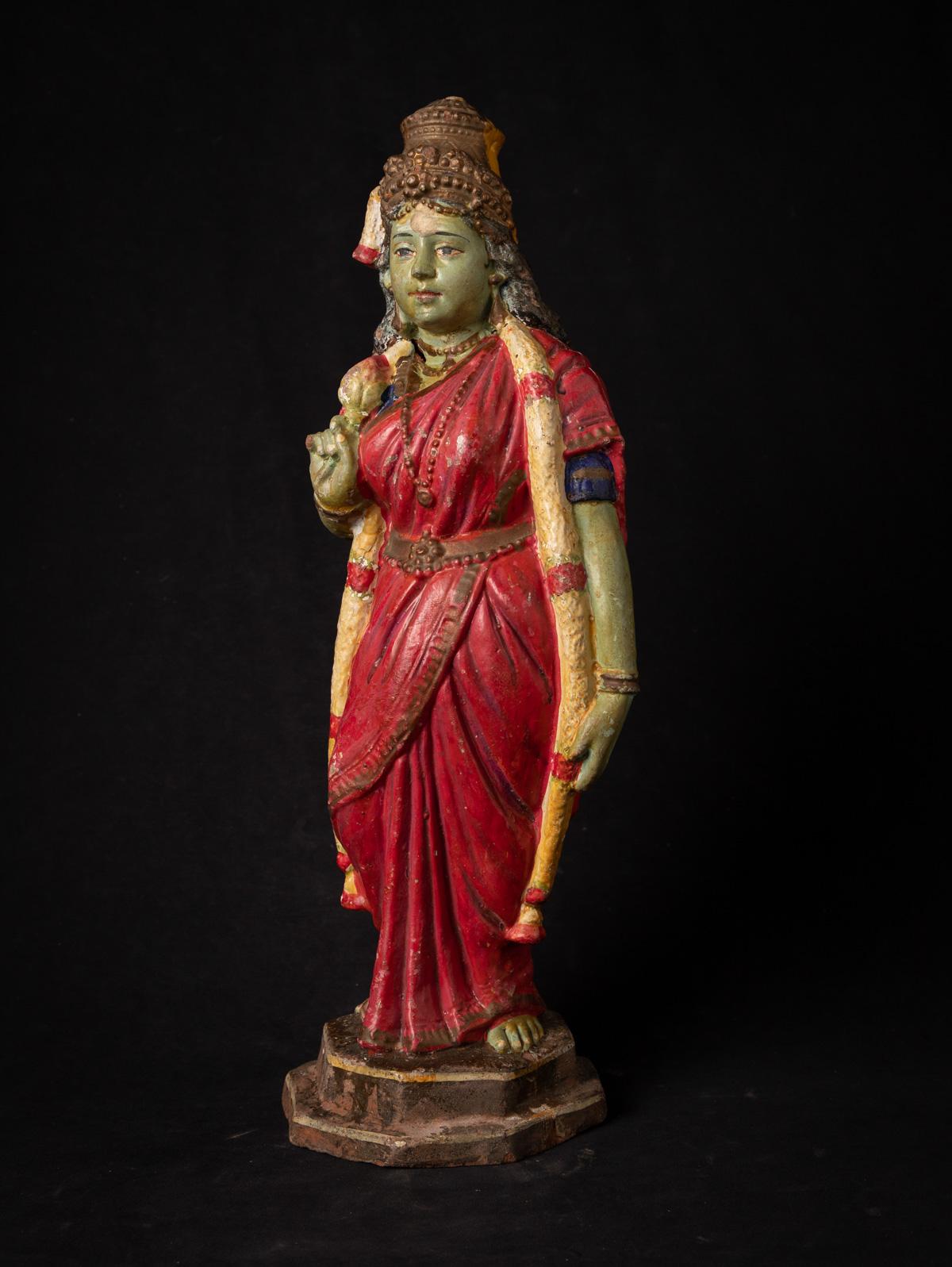 Statue Meenakshi du 19e siècle en poterie ancienne de l'Inde en vente 7