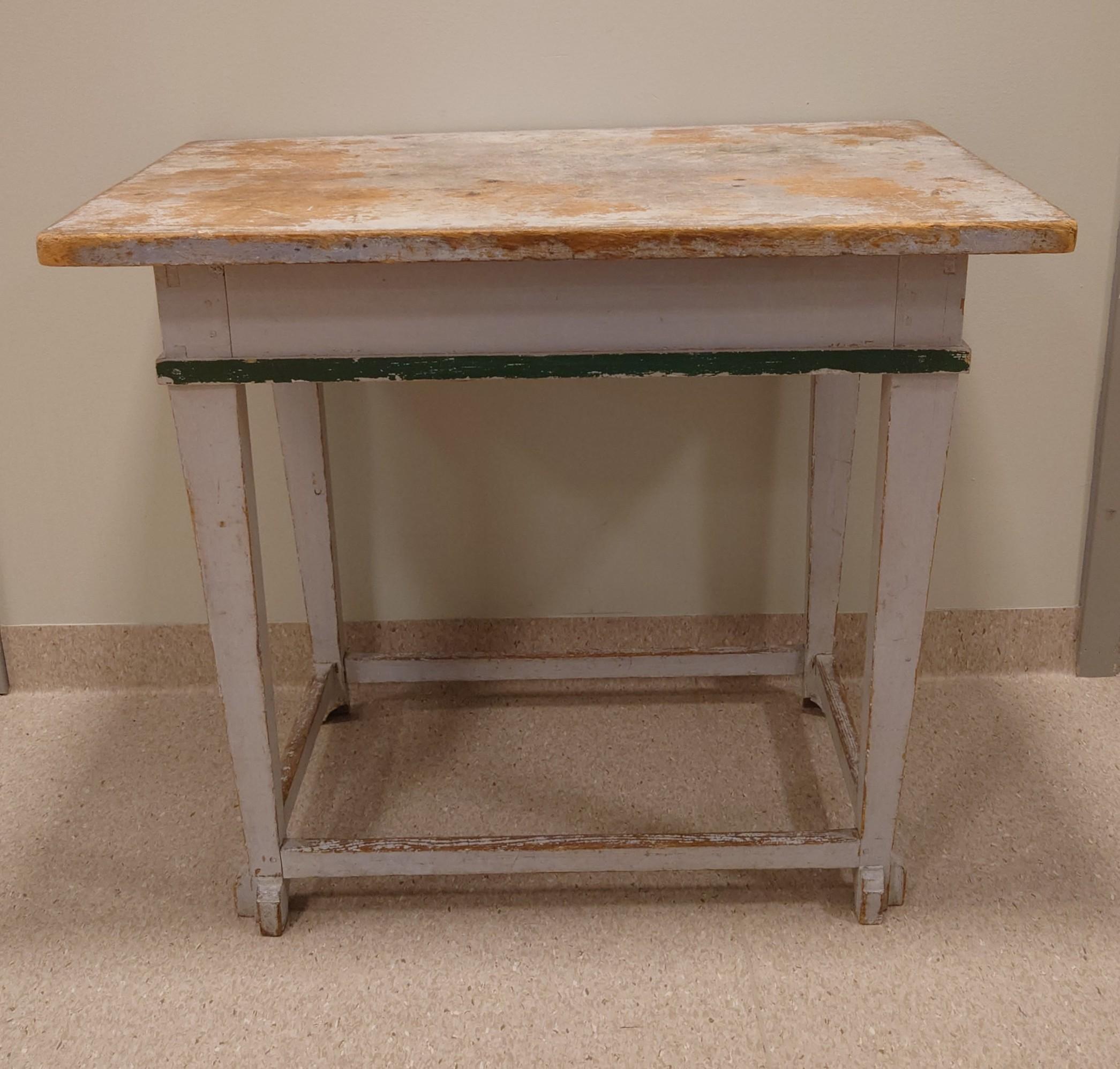 19th Century Antique Provincial Swedish Gustavian Table For Sale 12