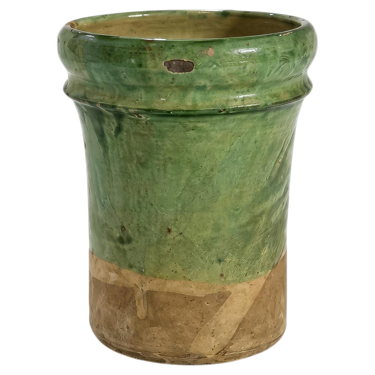 What is Deruta pottery?