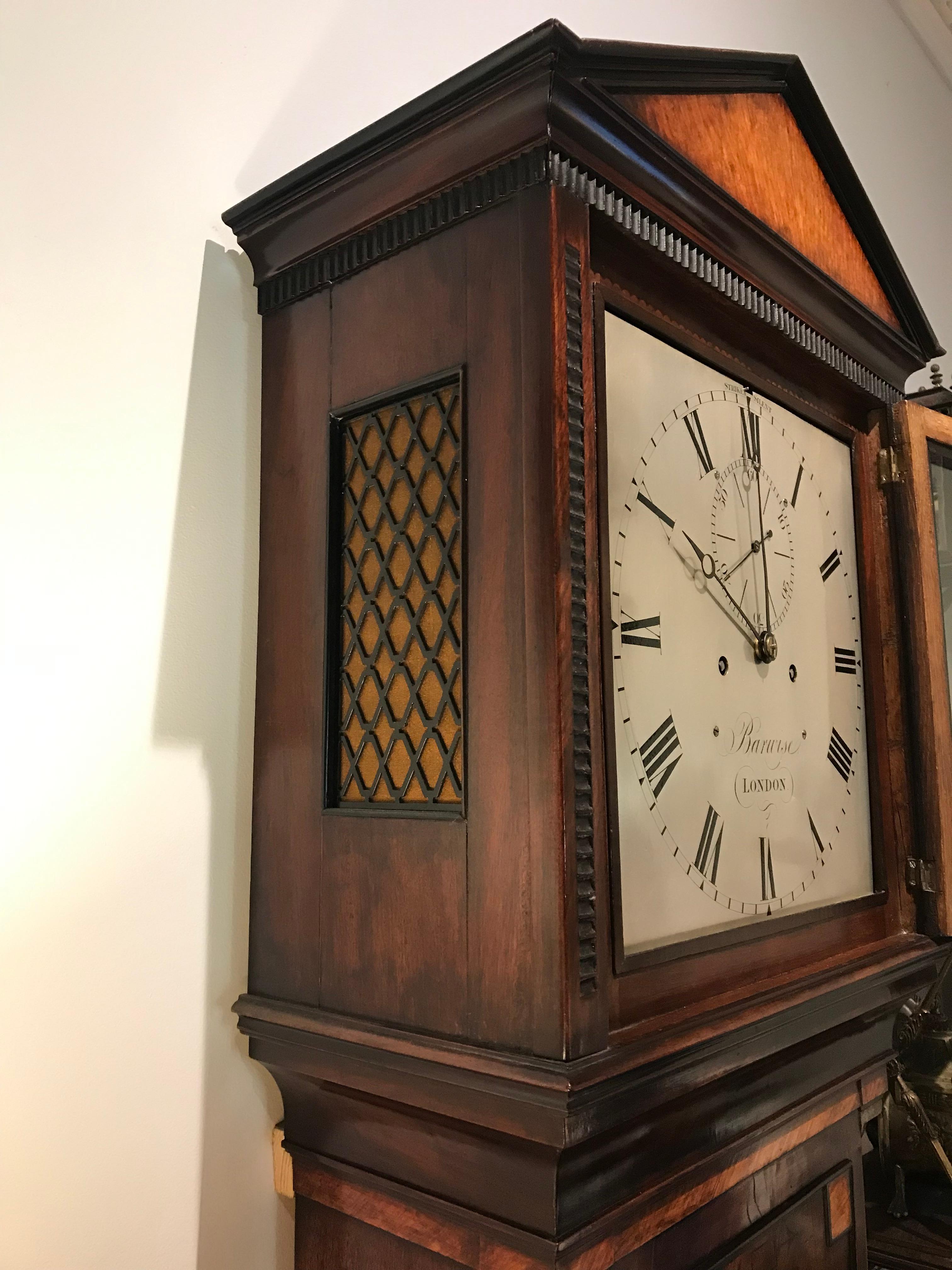 Horloge de parquet en acajou de style Régence du XIXe siècle, par John Barwise de Londres en vente 2