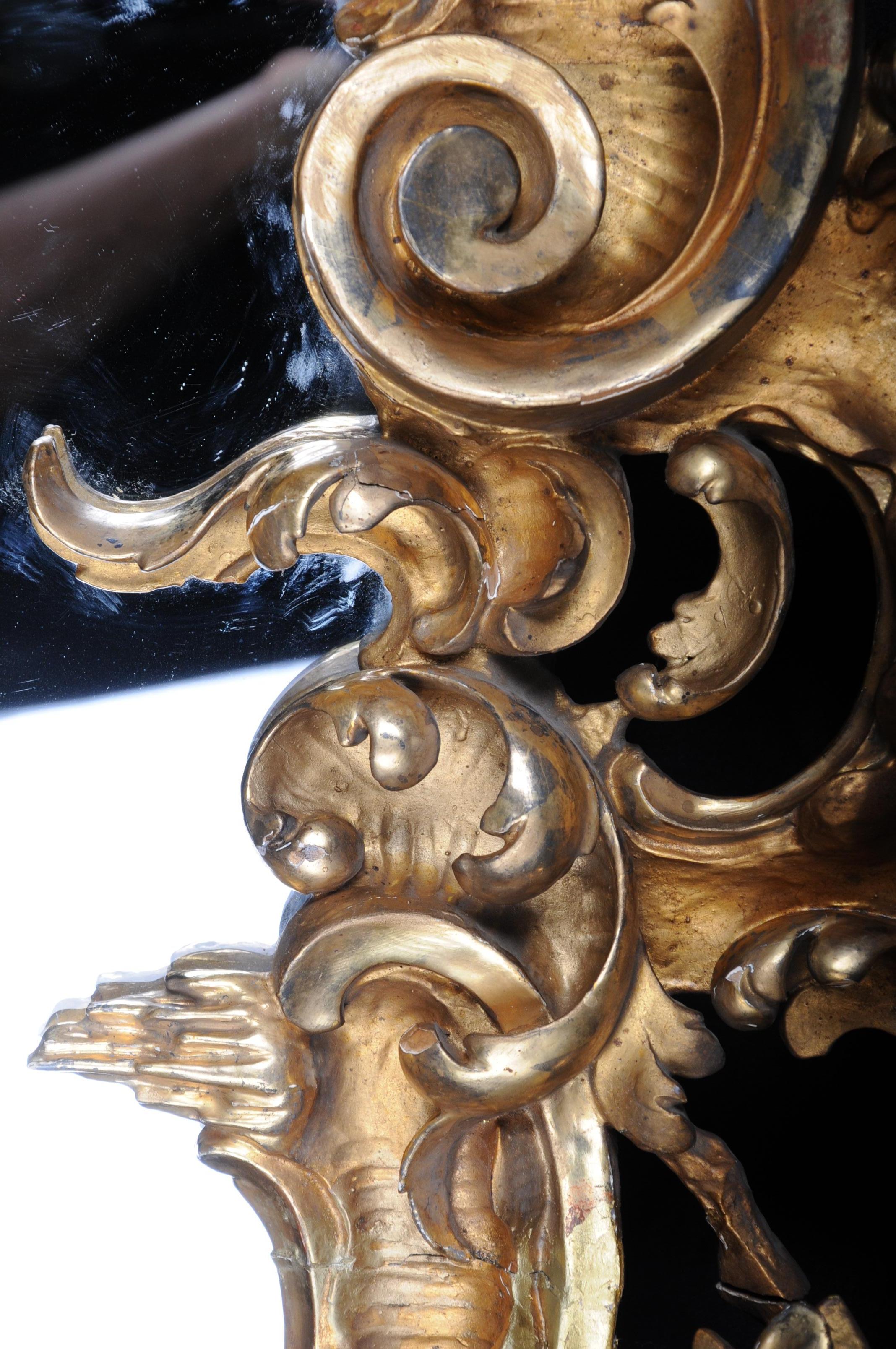 Miroir rococo ancien du 19ème siècle doré vers 1880, Napoléon III en vente 4