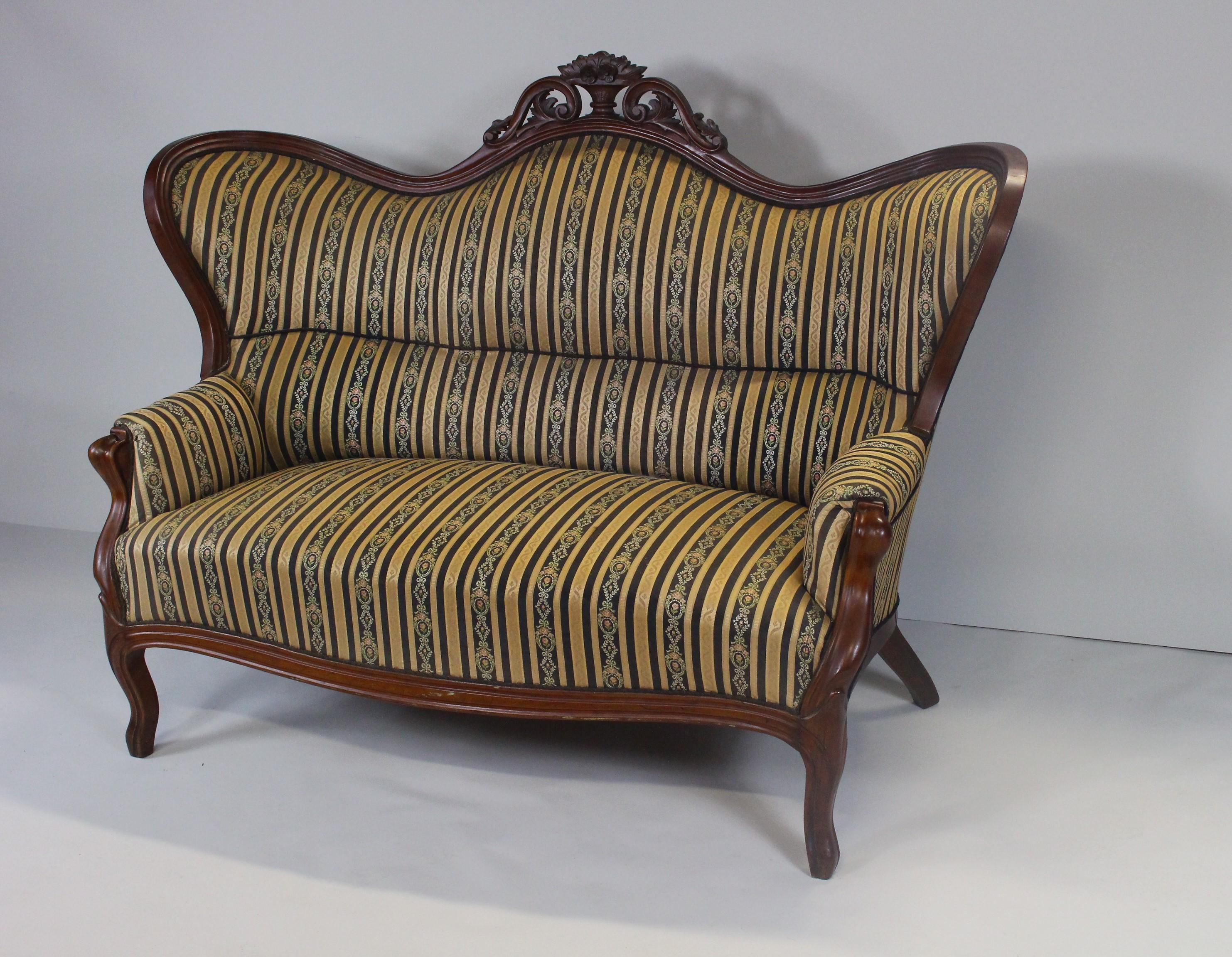 19th Century Antique Rococo Sofa In Good Condition For Sale In ŚWINOUJŚCIE, 32