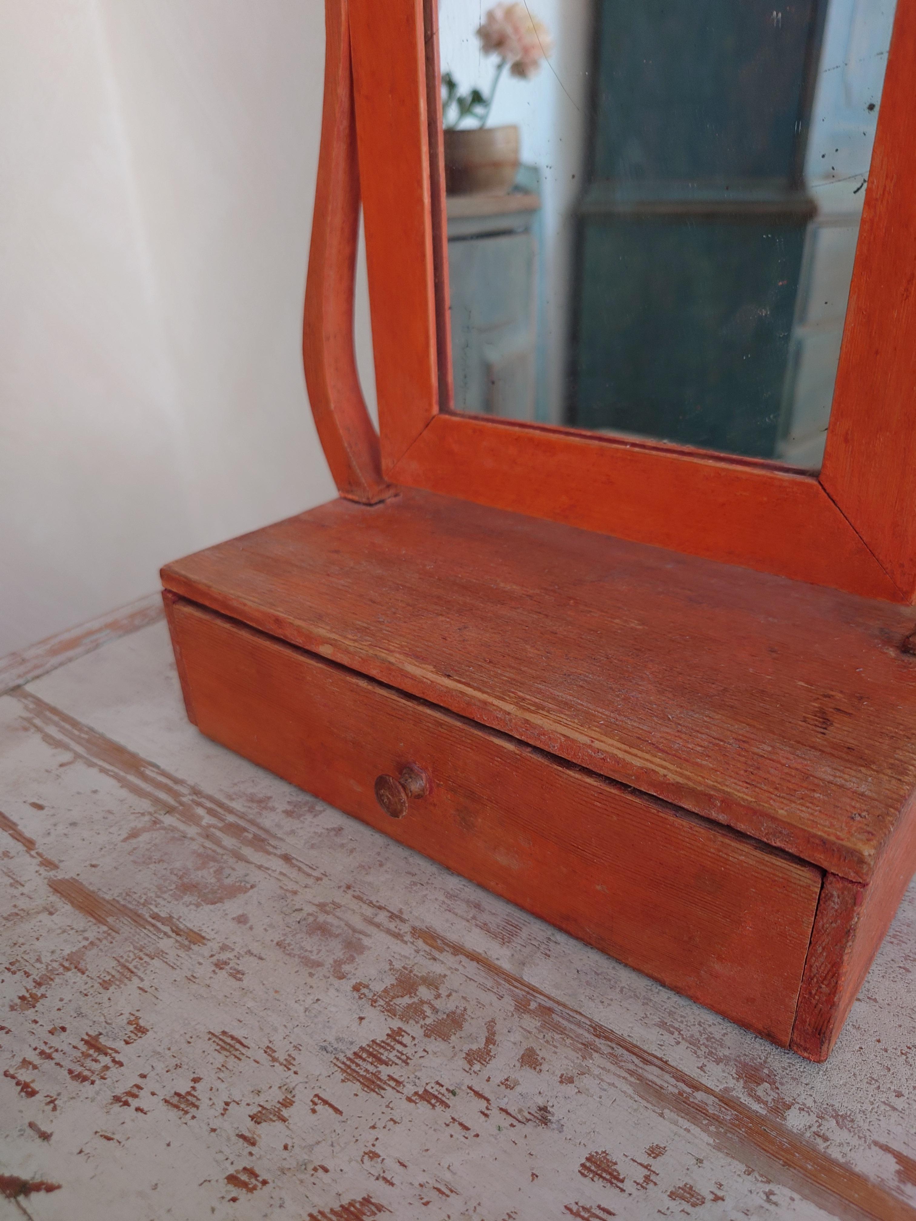 Peint d'origine suédoise rustique du 19ème siècle  Miroir de table Empire Bon état - En vente à Boden, SE
