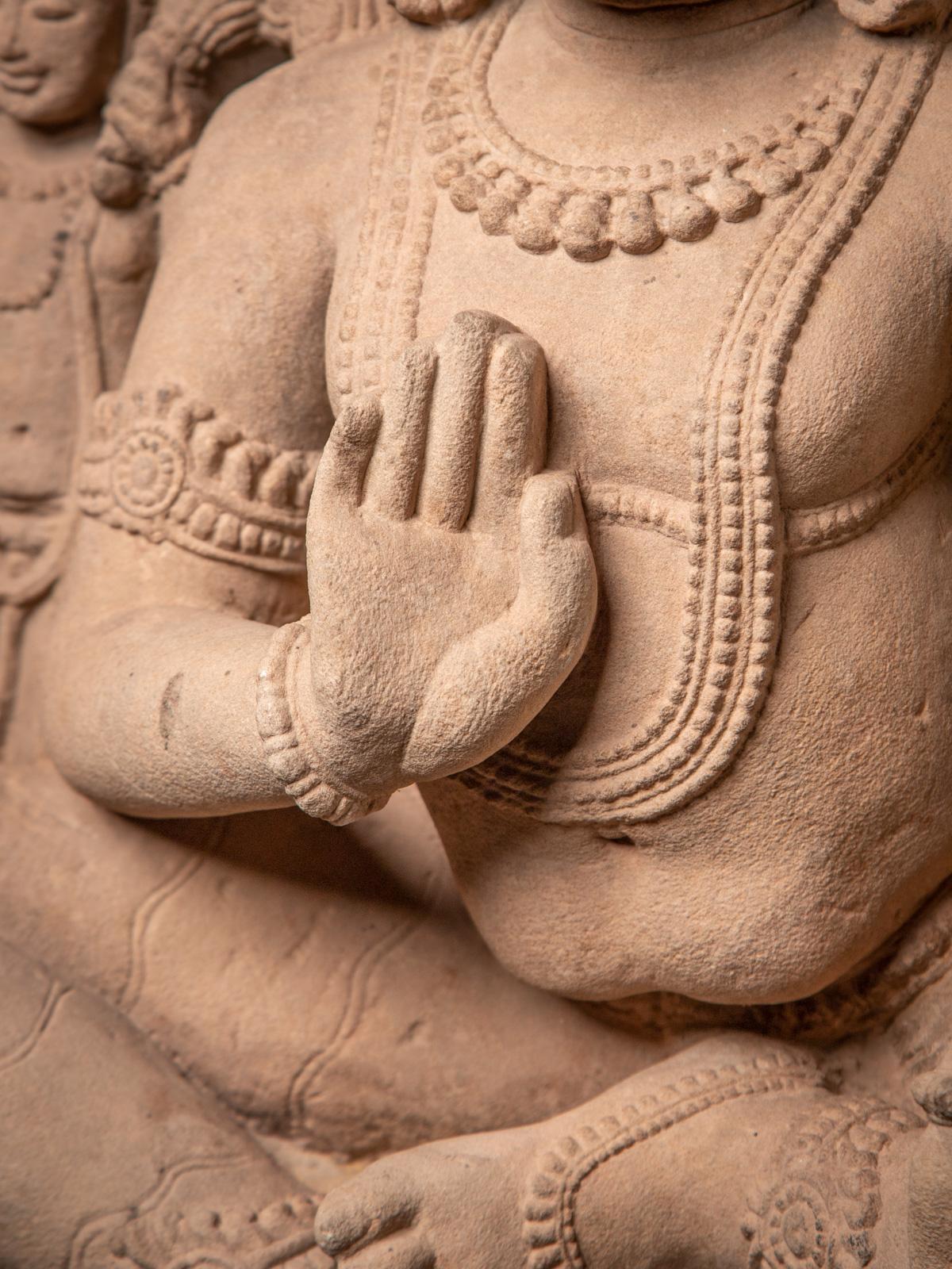 Antike Sandsteinstatue des Gottes Kuber aus Indien aus dem 19. Jahrhundert im Angebot 13