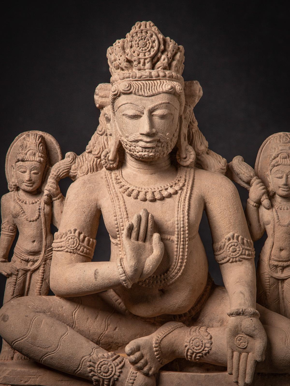 19th century antique sandstone statue of the god Kuber from India For Sale 2