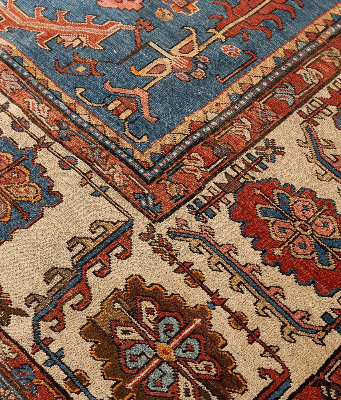 19th Century Antique Serapi Bakshaish Carpet in Brick Red, Blue and Ivory (Handgeknüpft) im Angebot