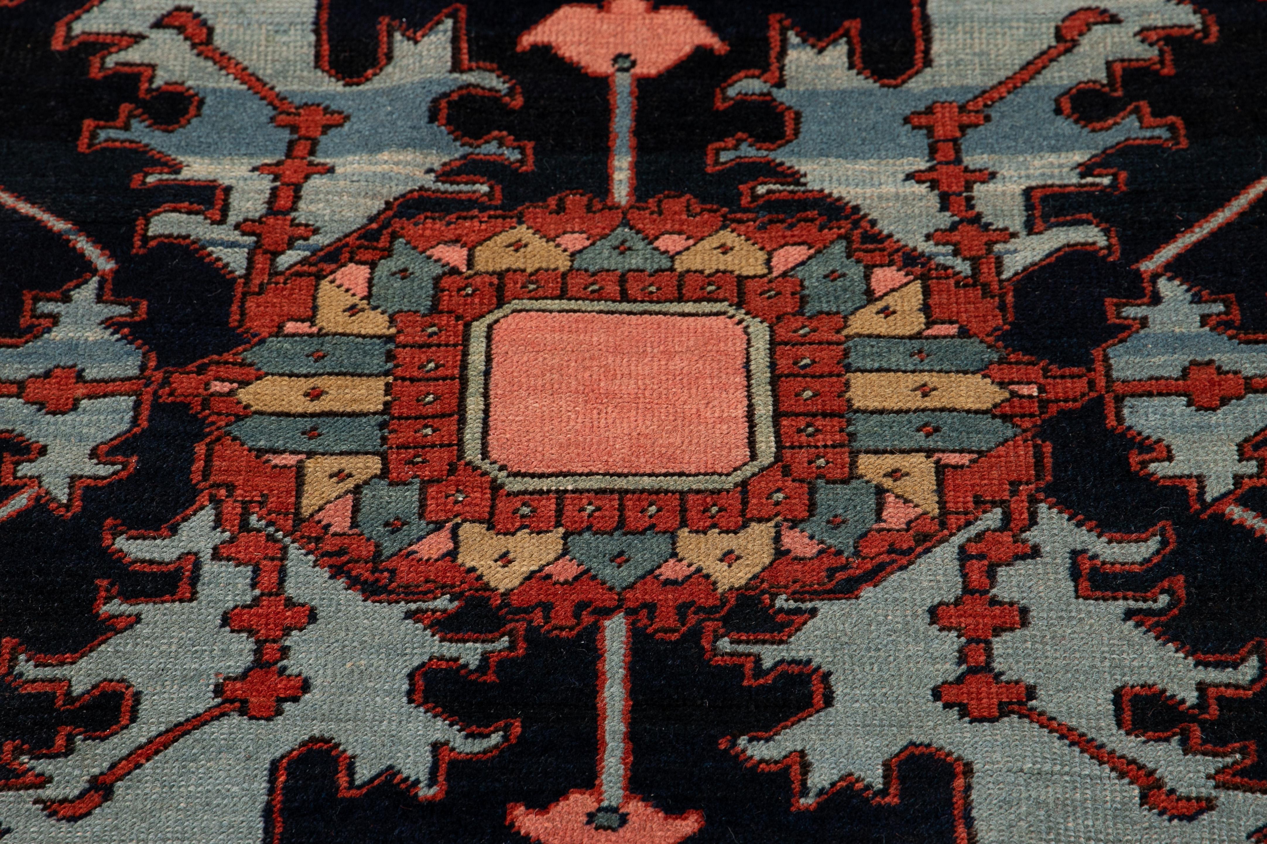19th Century Antique Serapi Wool Rug For Sale 11