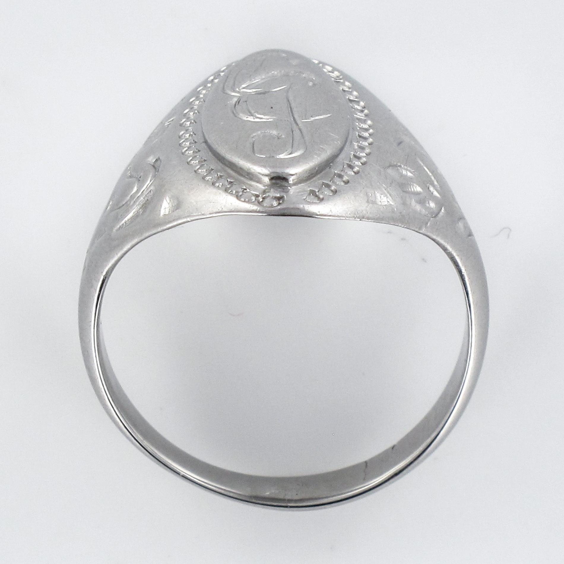 19th Century Antique Silver Unisex Signet Ring For Sale 7