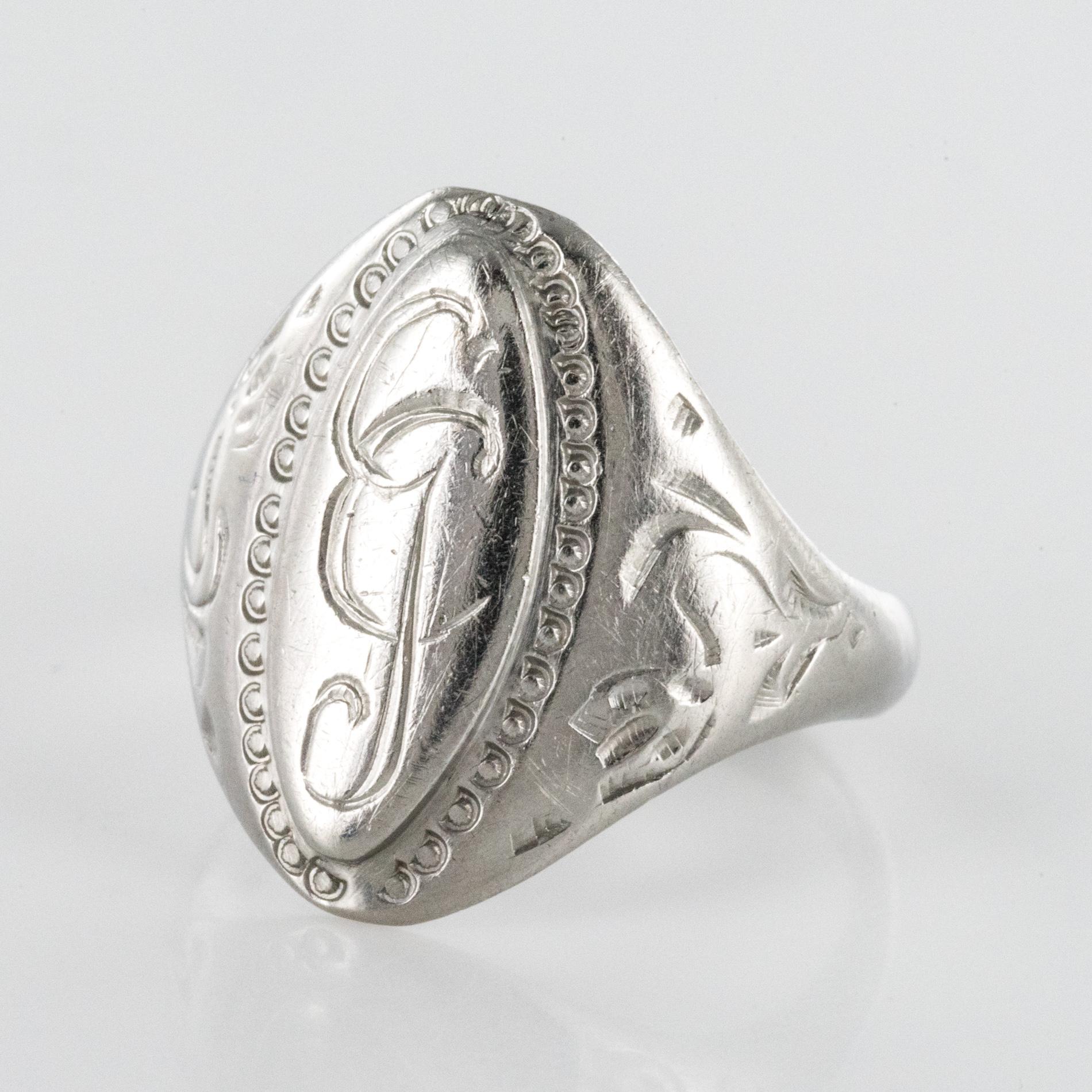 19th Century Antique Silver Unisex Signet Ring In Good Condition For Sale In Poitiers, FR