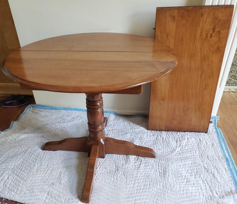 American 19th Century Antique Solid Maple Pedestal Kitchen Table For Sale
