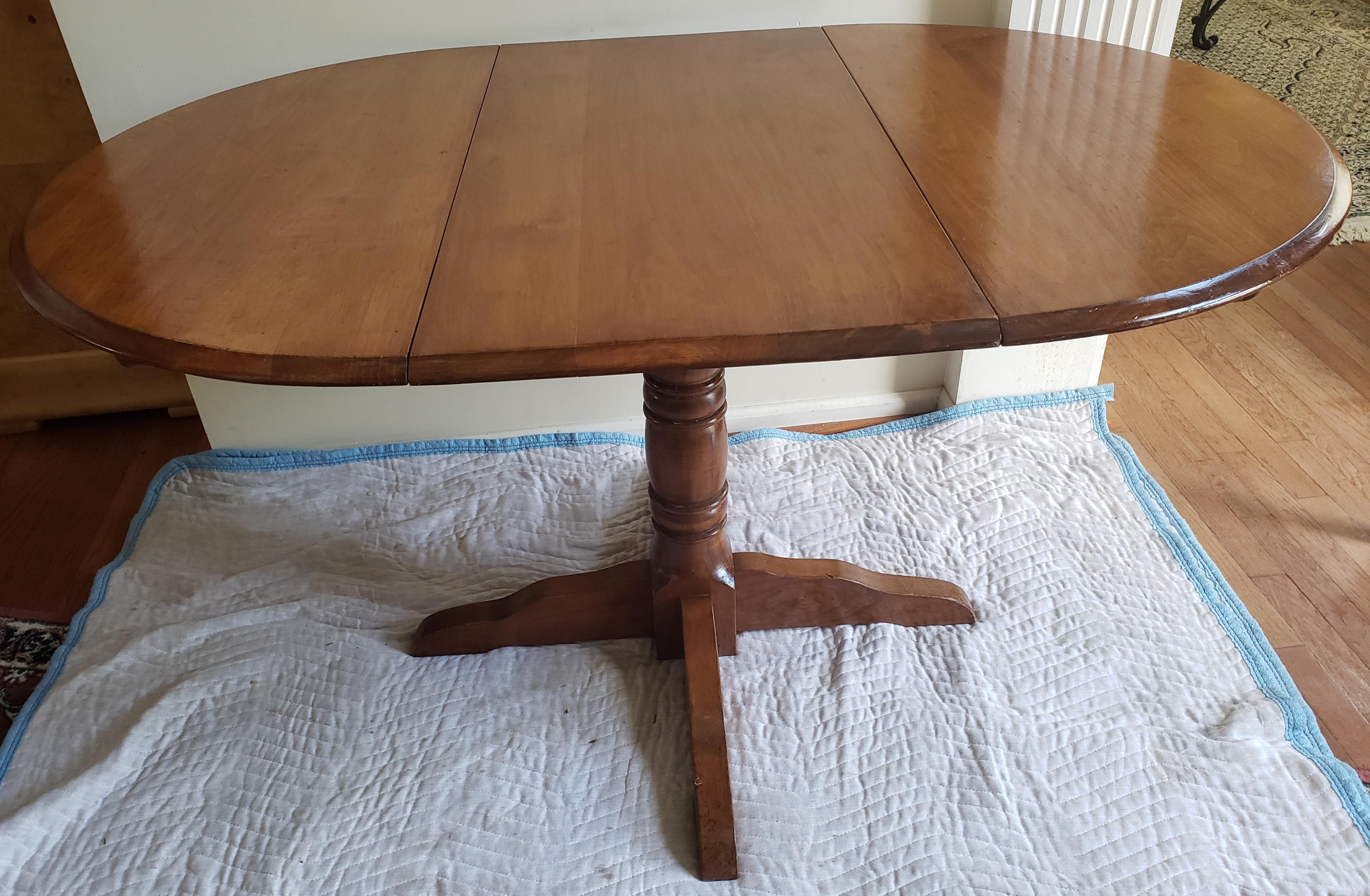 19th Century Antique Solid Maple Pedestal Kitchen Table In Good Condition In Germantown, MD