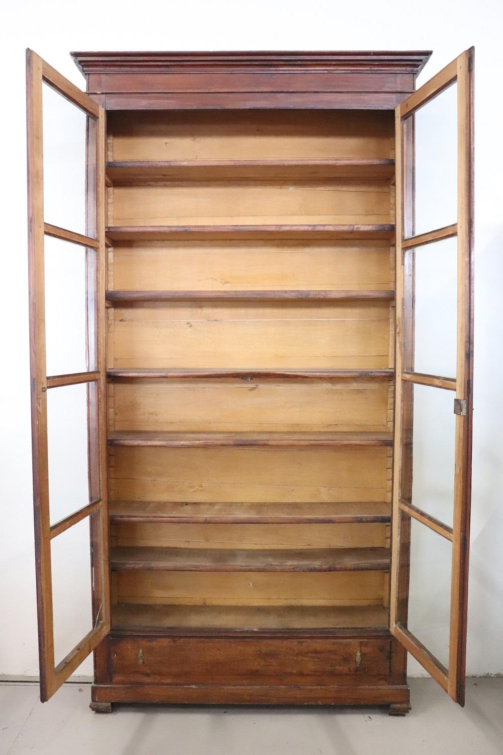19th Century Antique Solid Poplar Wood Bookcase  In Good Condition For Sale In Casale Monferrato, IT