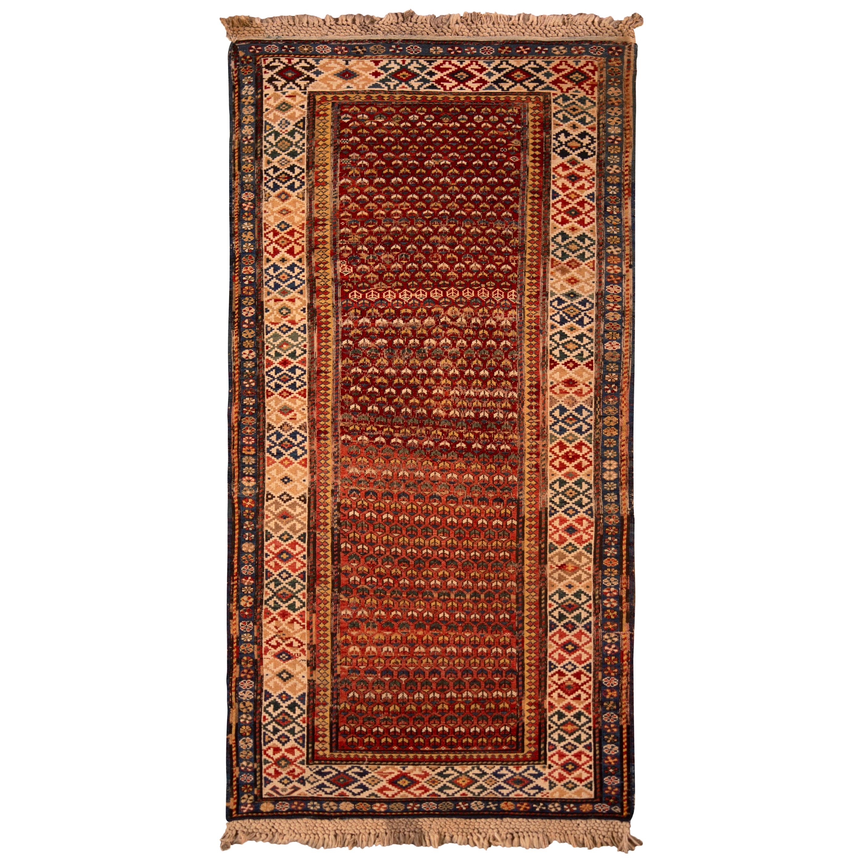 Antiker Soumak-Teppich aus dem 19. Jahrhundert mit geometrischem, gebranntem All-Over-Muster von Teppich & Kelim