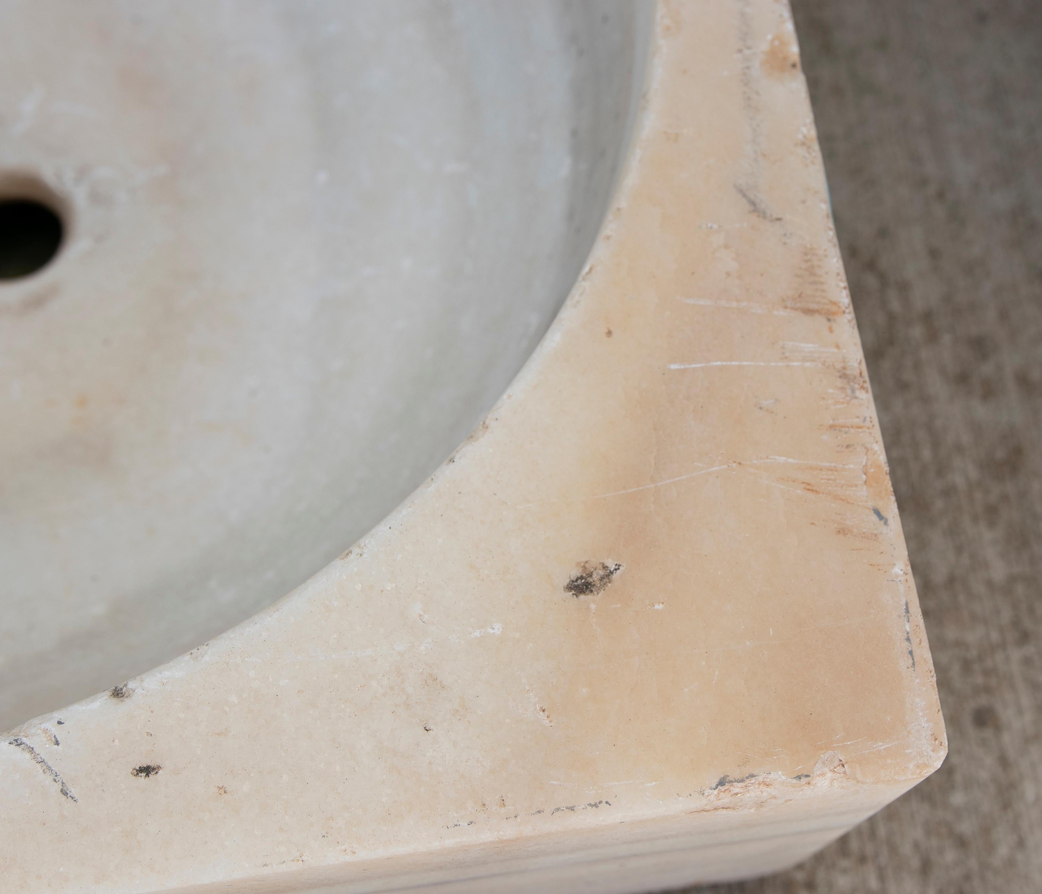 19th Century Antique Spanish White Marble Sink For Sale 6