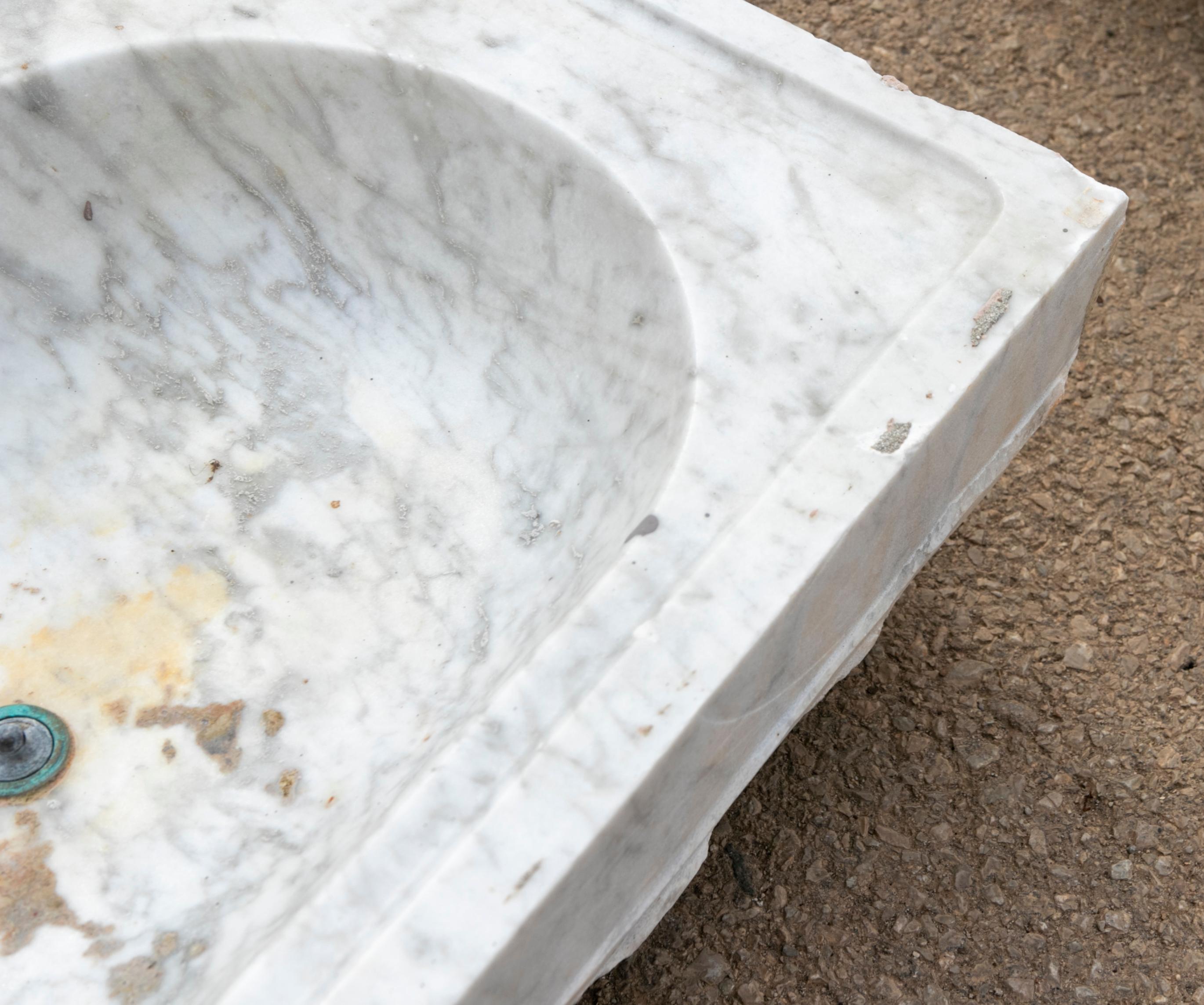 19th Century Antique Spanish White Marble Sink For Sale 10