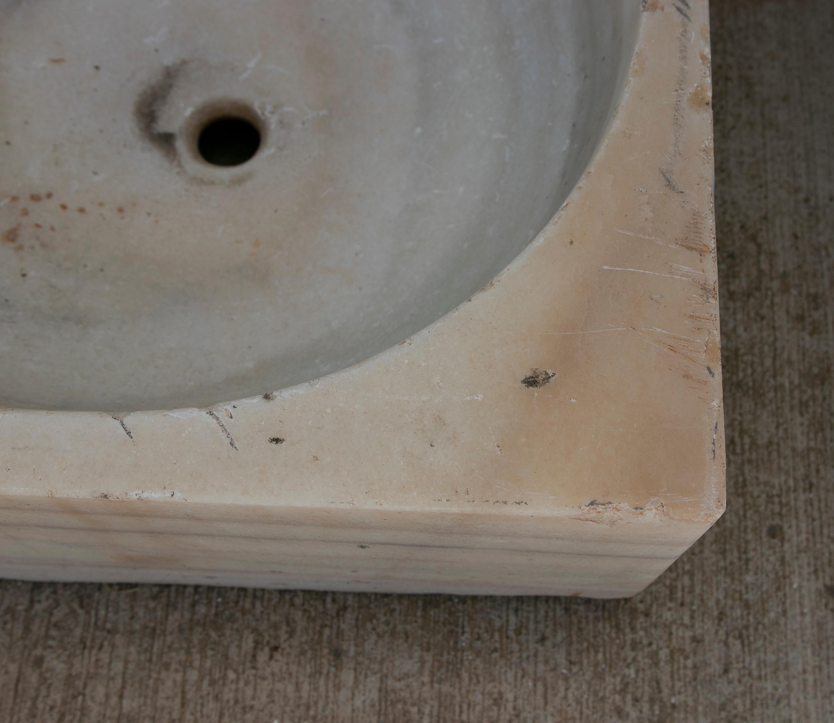 19th Century Antique Spanish White Marble Sink For Sale 1
