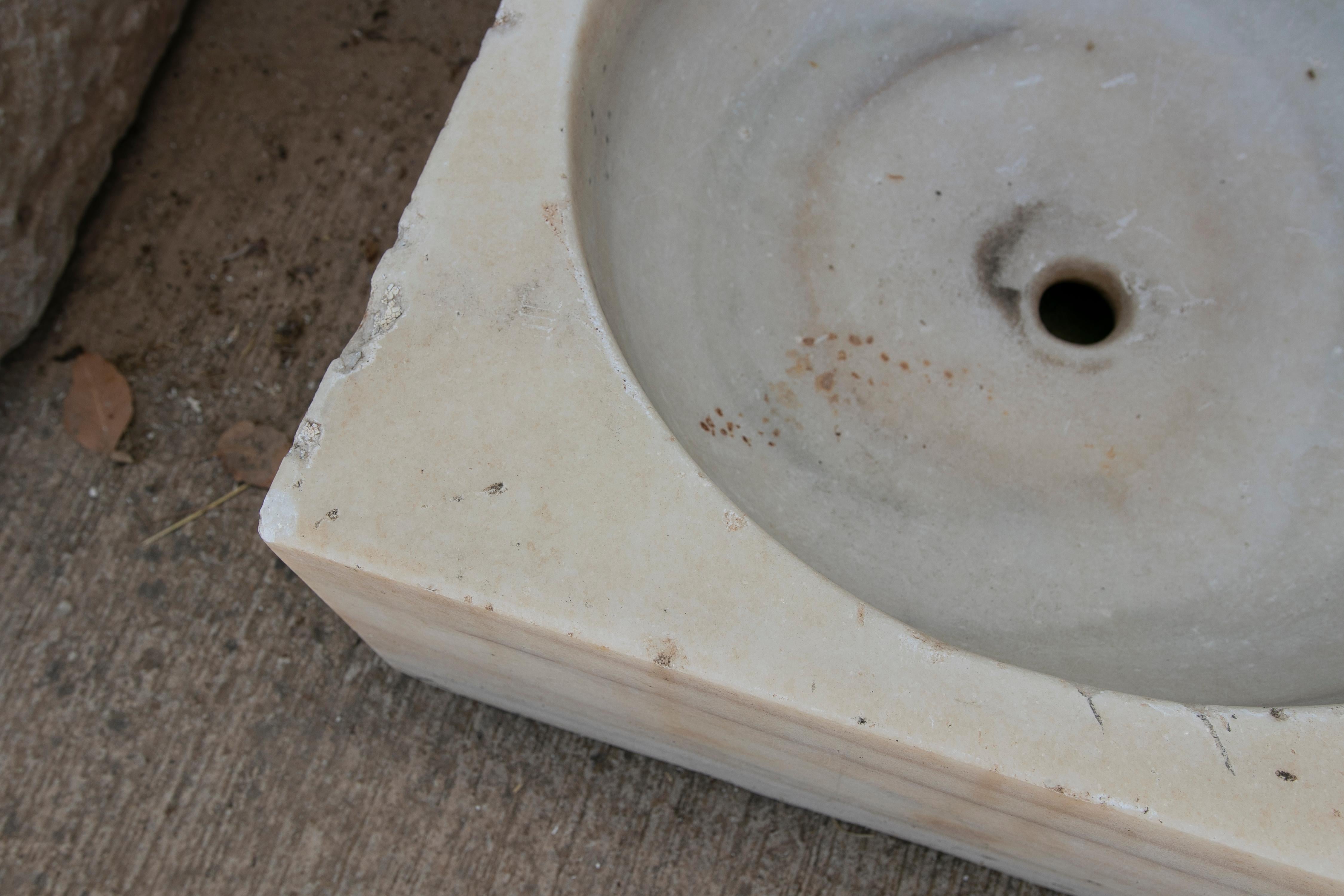 19th Century Antique Spanish White Marble Sink For Sale 2