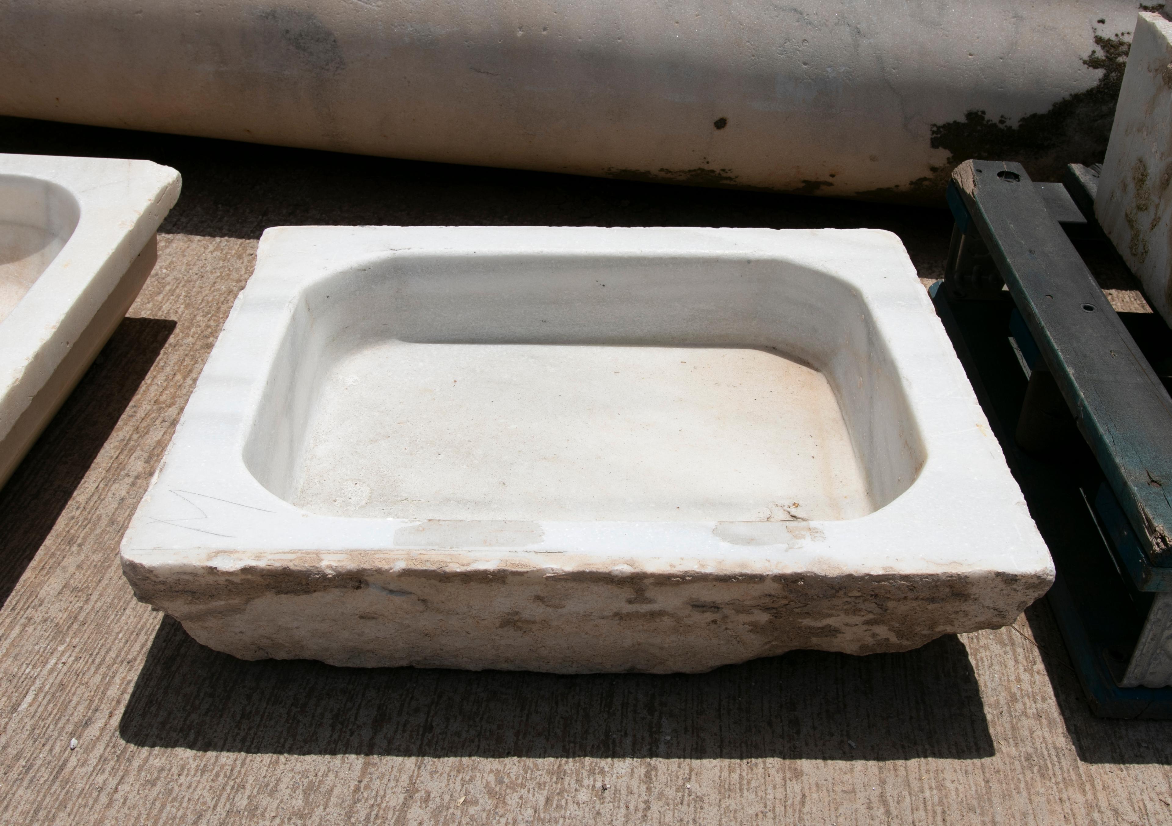 19th Century Antique Spanish White Marble Sink For Sale 5