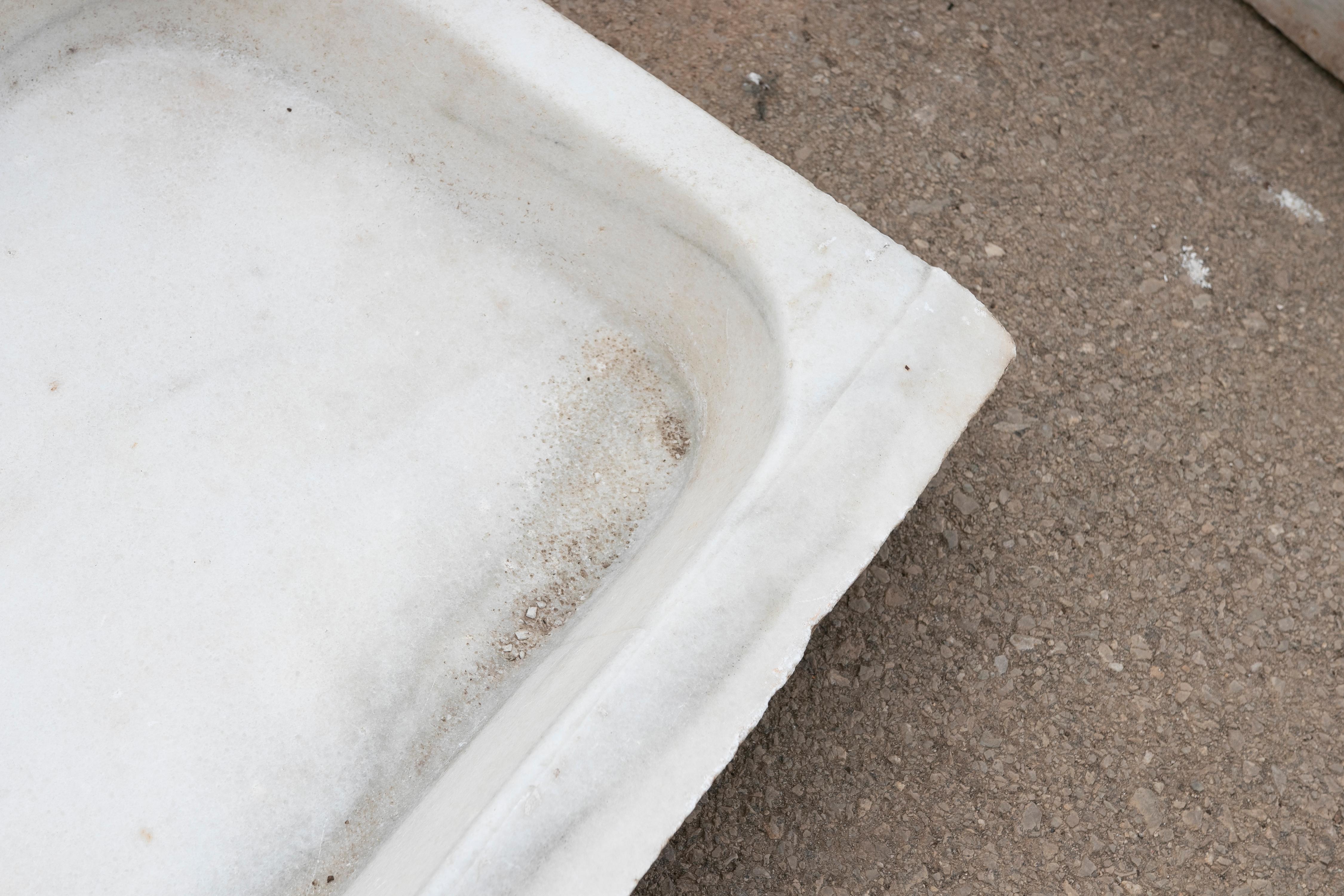 19th Century Antique Spanish White Marble Sink For Sale 4