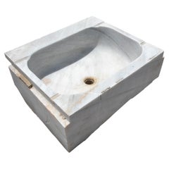 Lavello antico spagnolo in marmo bianco del XIX secolo