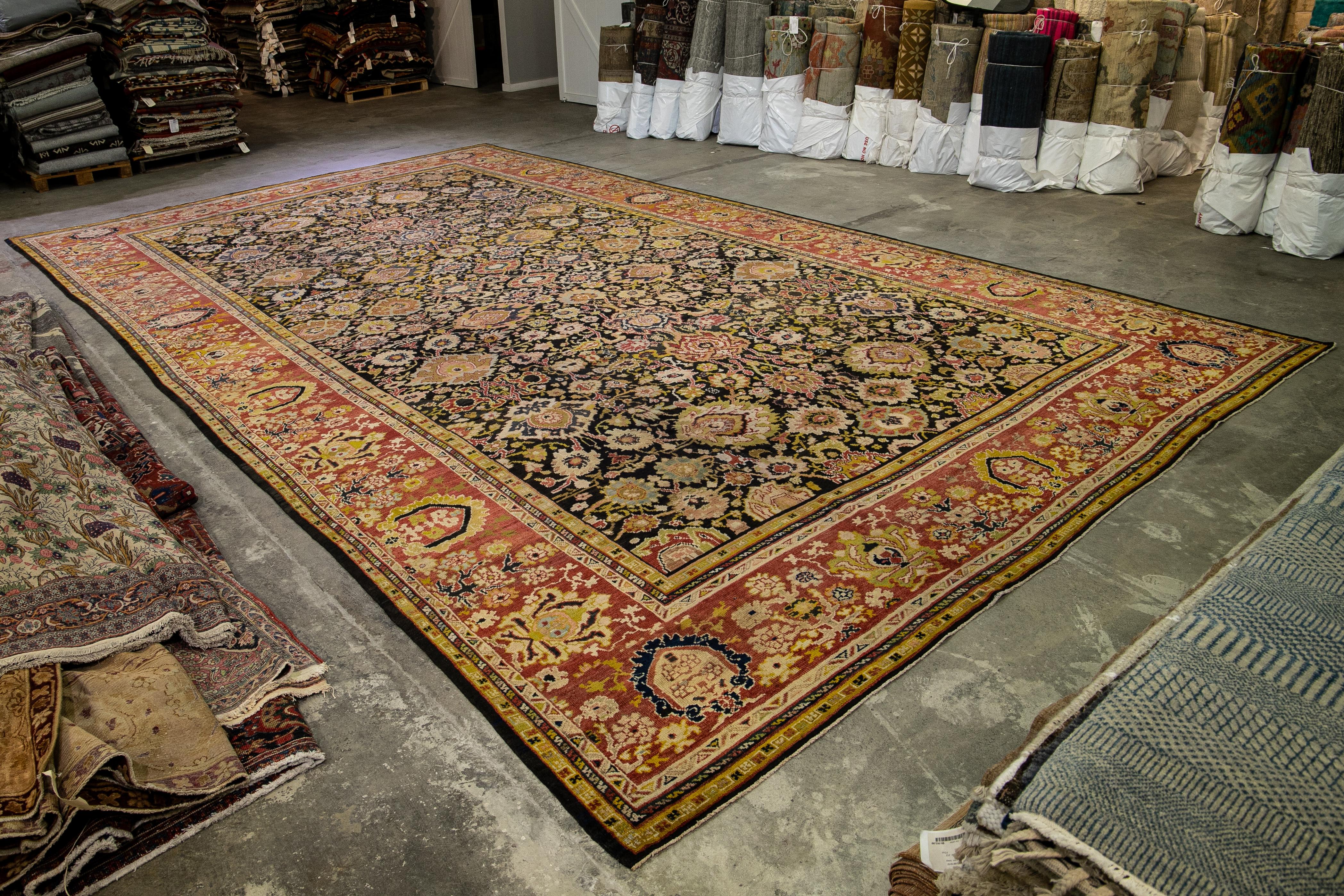 Tapis ancien en laine Sultanabad surdimensionné à motifs floraux, fait à la main, XIXe siècle en vente 2