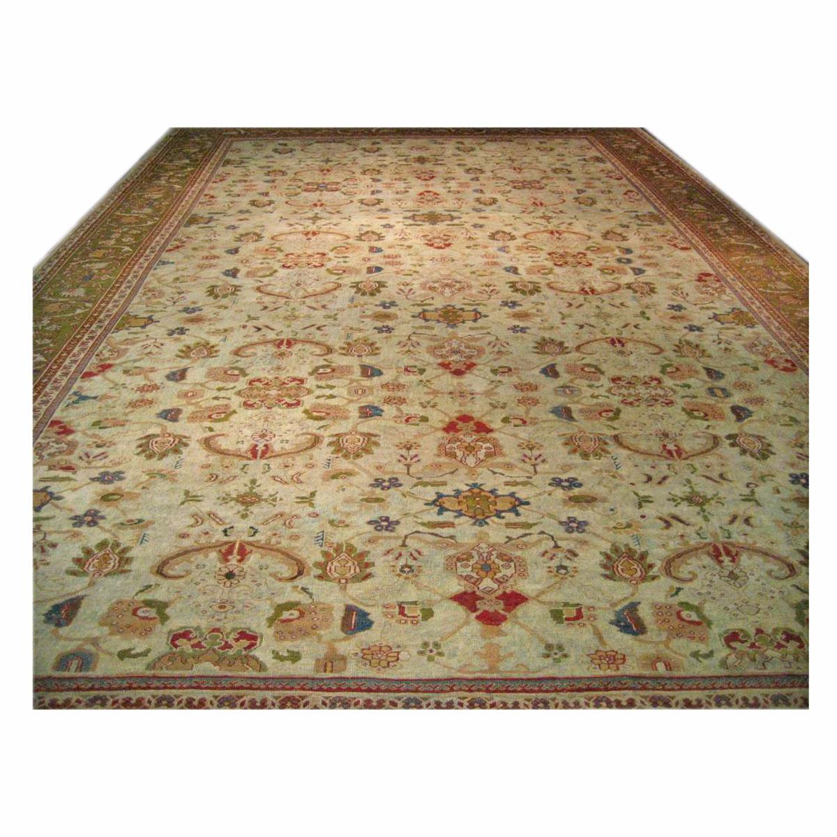 Antiker persischer Sultanabad-Teppich in Übergröße 14x22 in Weichgrün und Blau aus dem 19. Jahrhundert (Persisch) im Angebot