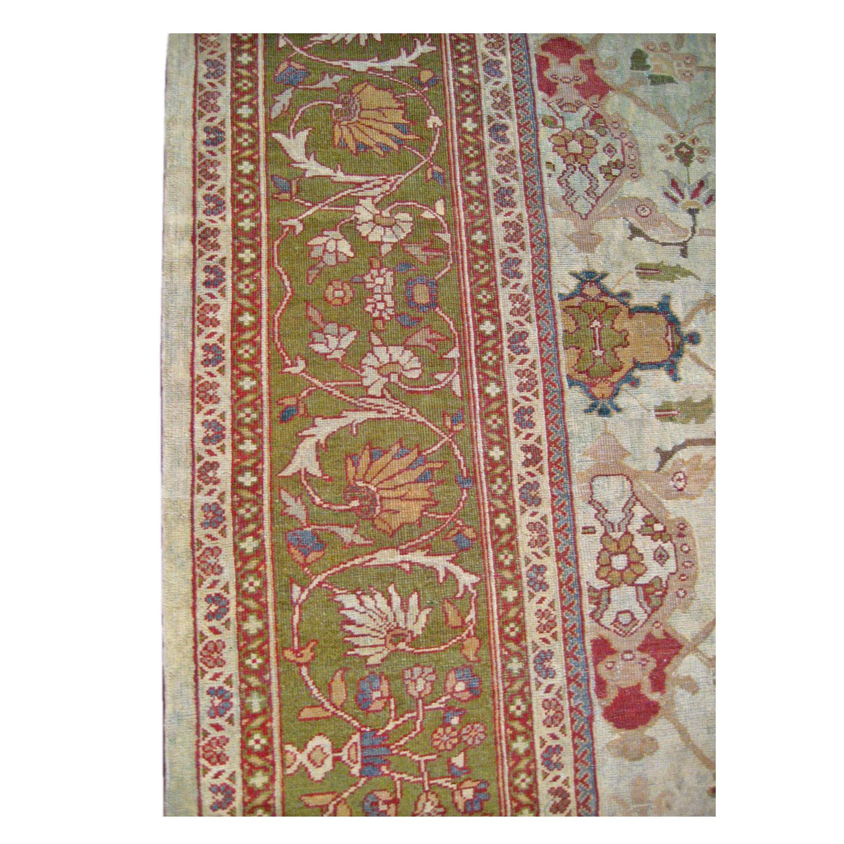 Antiker persischer Sultanabad-Teppich in Übergröße 14x22 in Weichgrün und Blau aus dem 19. Jahrhundert (Spätes 19. Jahrhundert) im Angebot