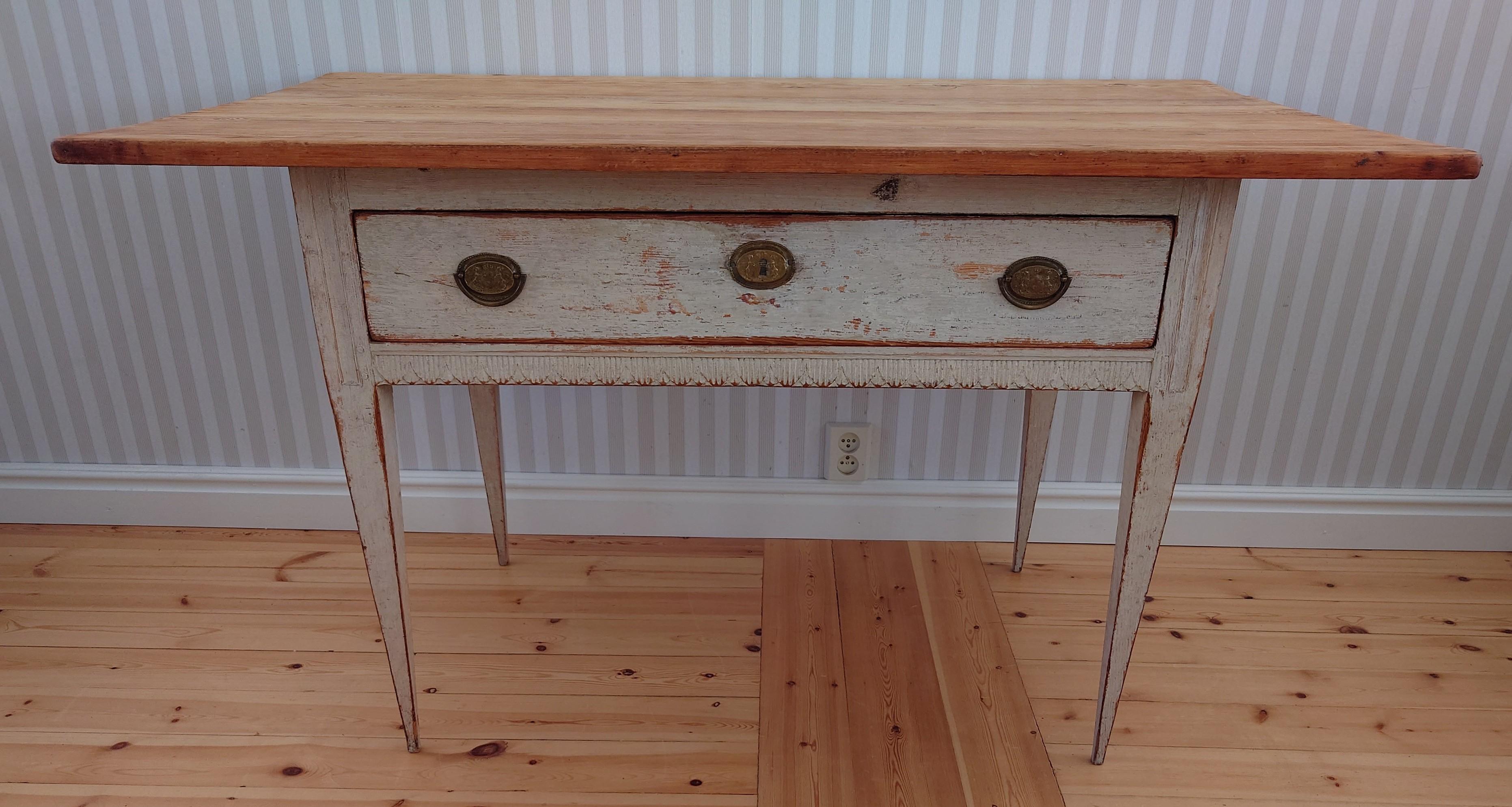 19th Century Antique Swedish Gustavian Writing Table / Desk Original Paint In Good Condition For Sale In Boden, SE