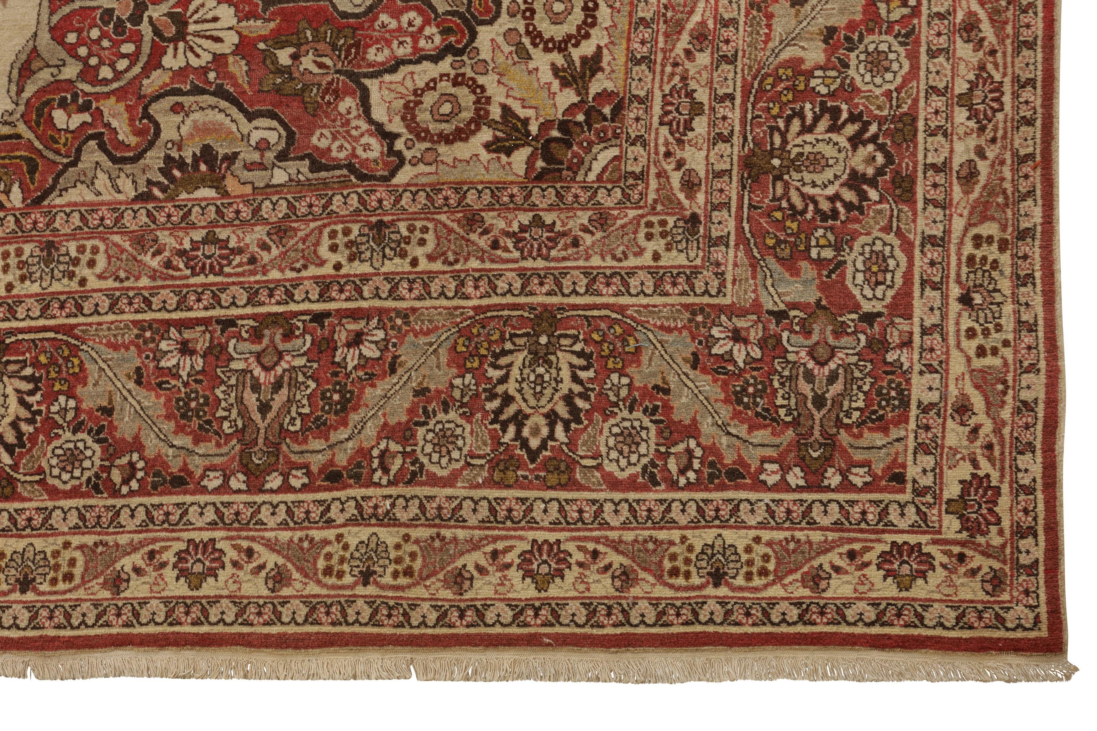 Laine Tapis persan ancien de Tabriz en vente