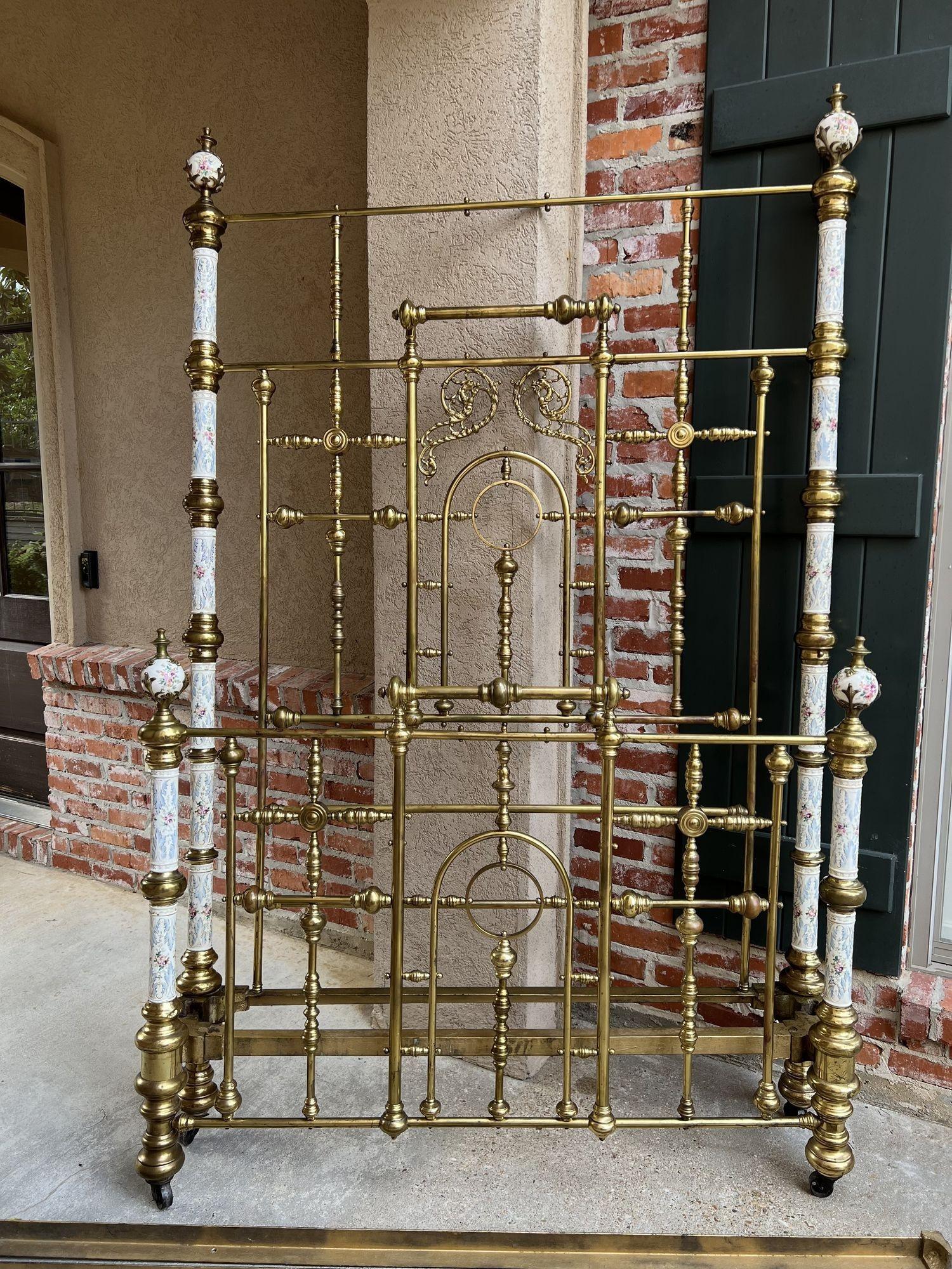 19ème siècle Antique Tall Victorian Brass Bed Full Frame Porcelain Hand Painted 5