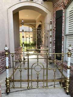 19ème siècle Antique Tall Victorian Brass Bed Full Frame Porcelain Hand Painted