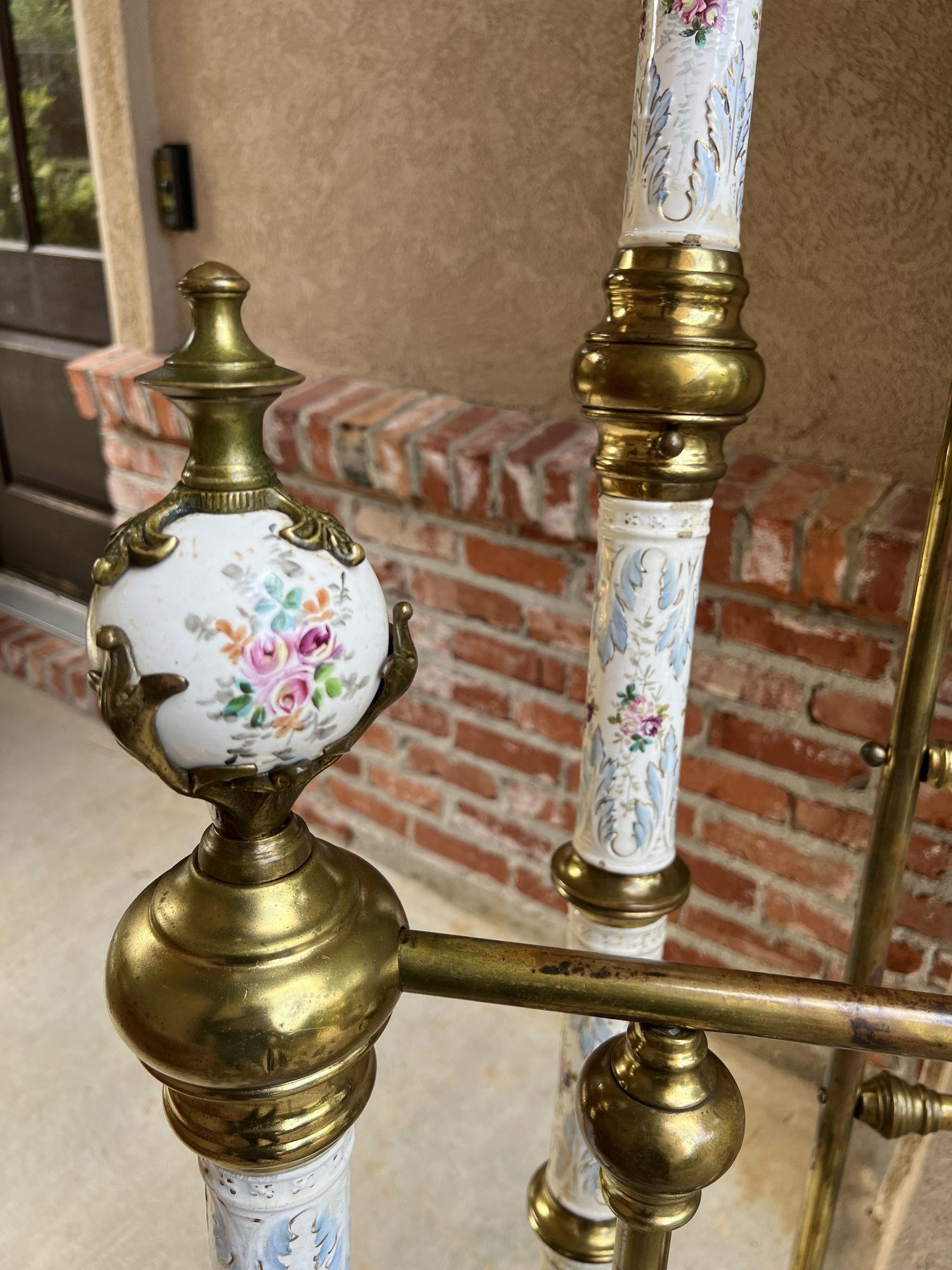 19ème siècle Antique Tall Victorian Brass Bed Full Frame Porcelain Hand Painted 12