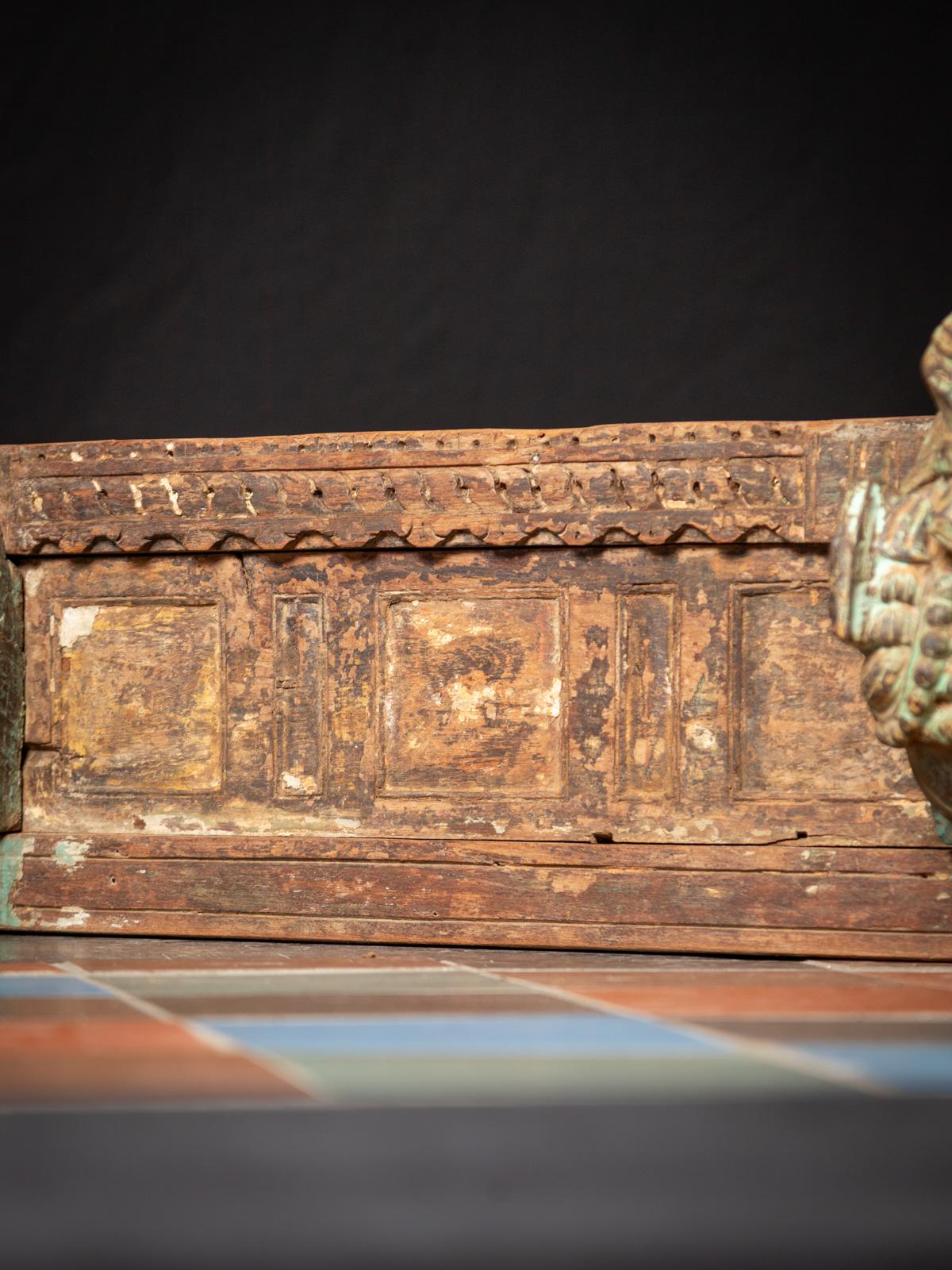 Bois 19e siècle Panneau de temple ancien de l'Inde avec deux têtes de cheval de l'Inde