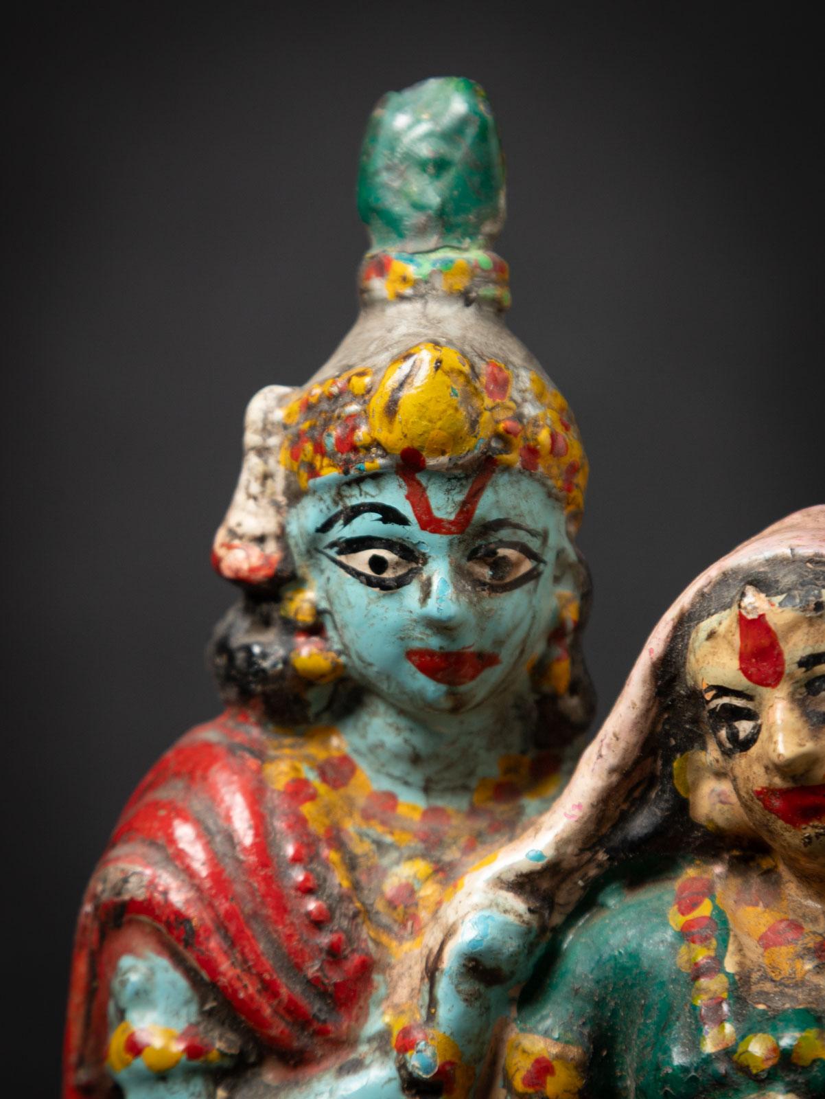 Statua antica in terracotta di Radha e Krishna del XIX secolo proveniente dall'India 6