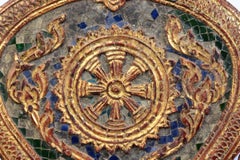 19. Jahrhundert, antike thailändische Holzschnitzerei mit Stand