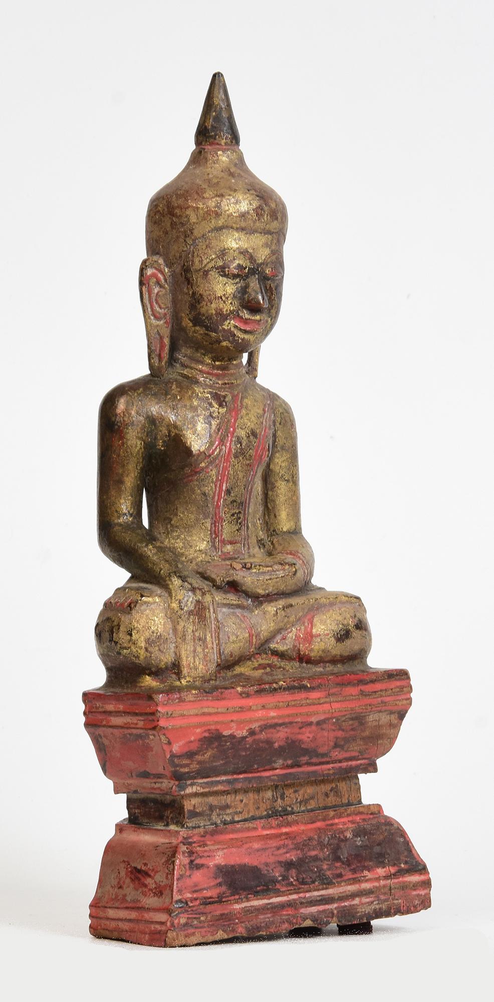 19. Jahrhundert, Antiker thailändischer sitzender Buddha aus Holz im Angebot 7