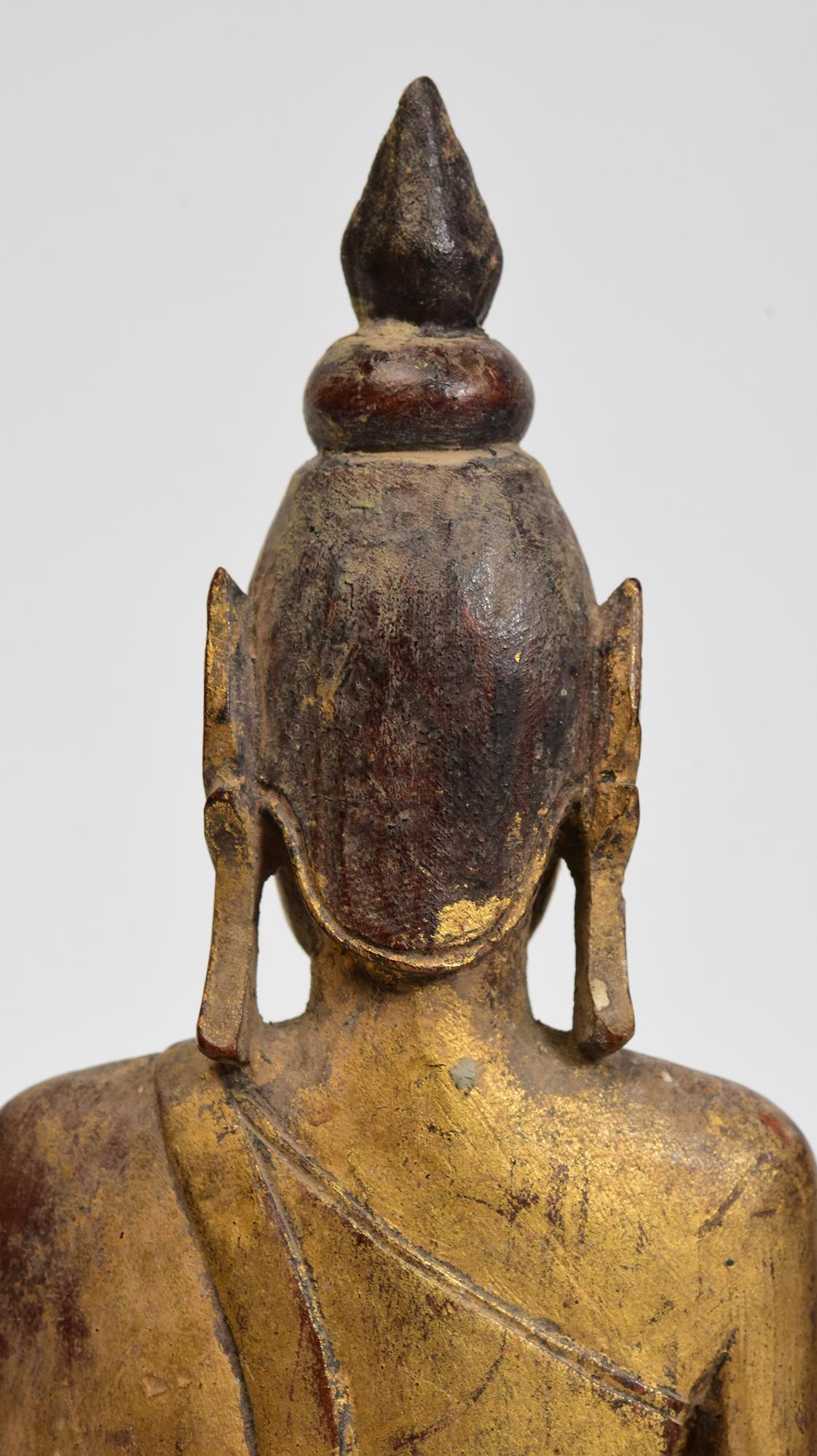 Antico Buddha seduto in legno tailandese del XIX secolo in vendita 3