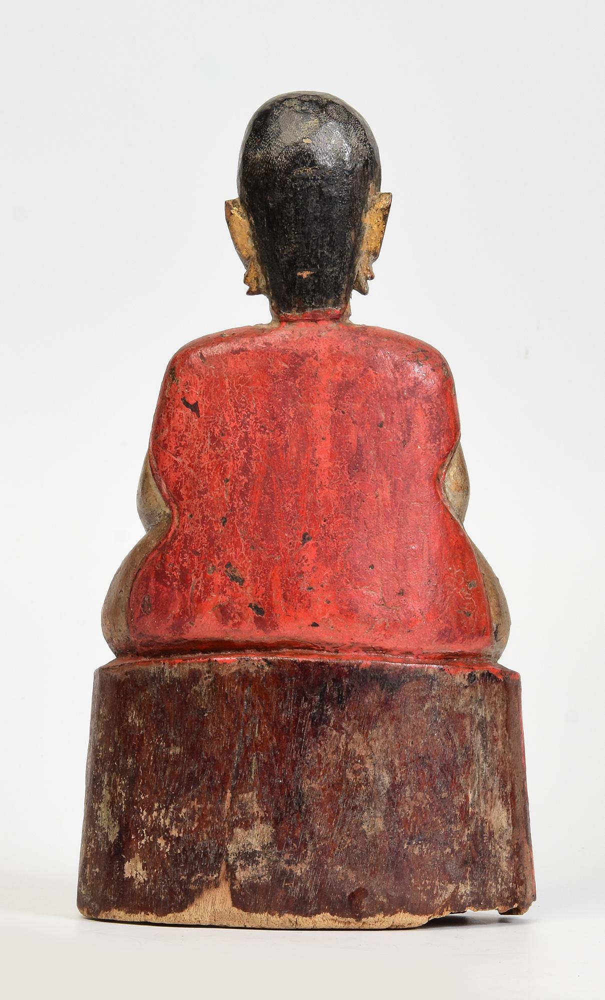 19. Jahrhundert, antiker thailändischer sitzender Happy Buddha aus Holz im Angebot 3