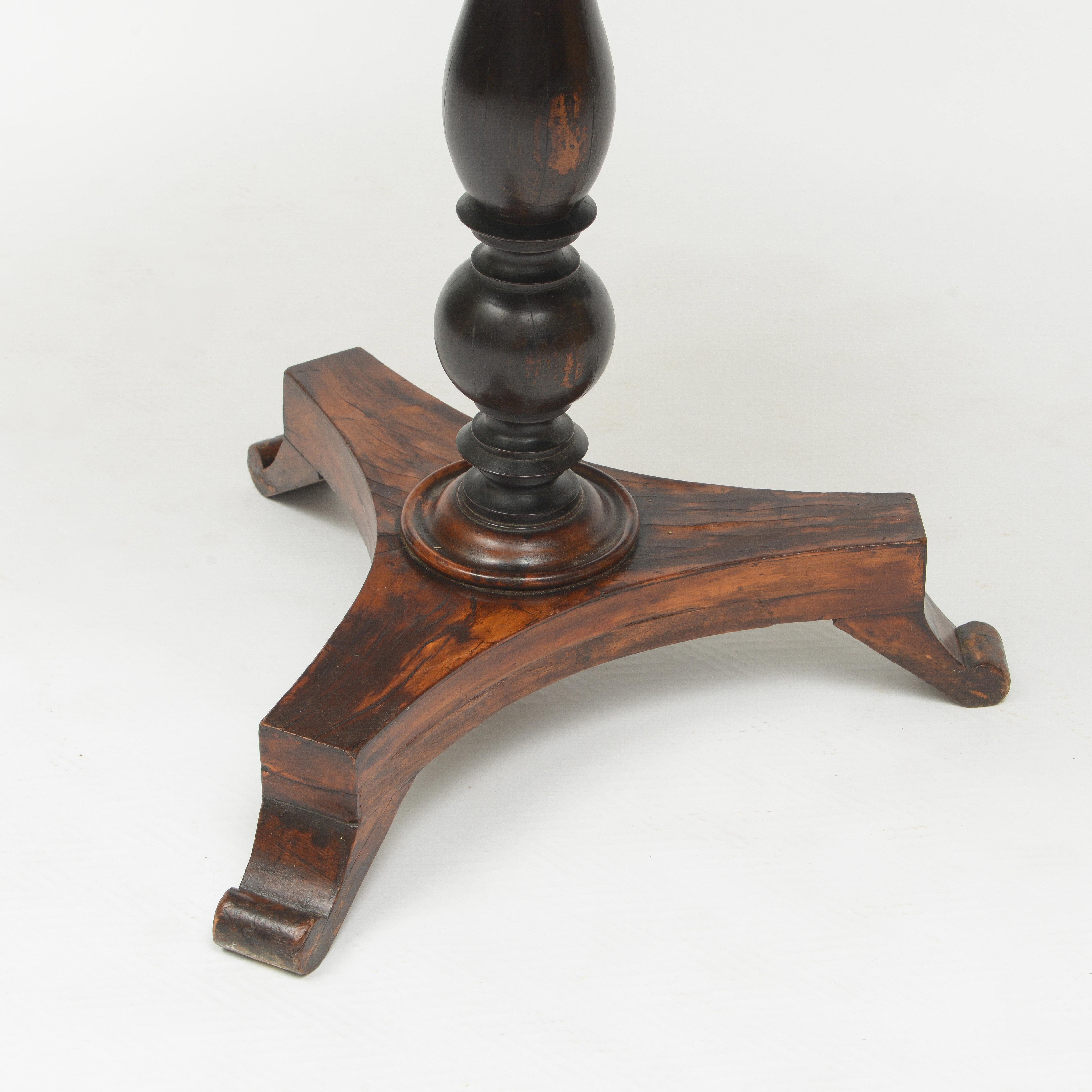 19th Century Antique Tripod Table For Sale 1