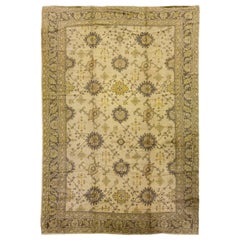 Tapis turc ancien Oushak en laine à fleurs beige du XIXe siècle
