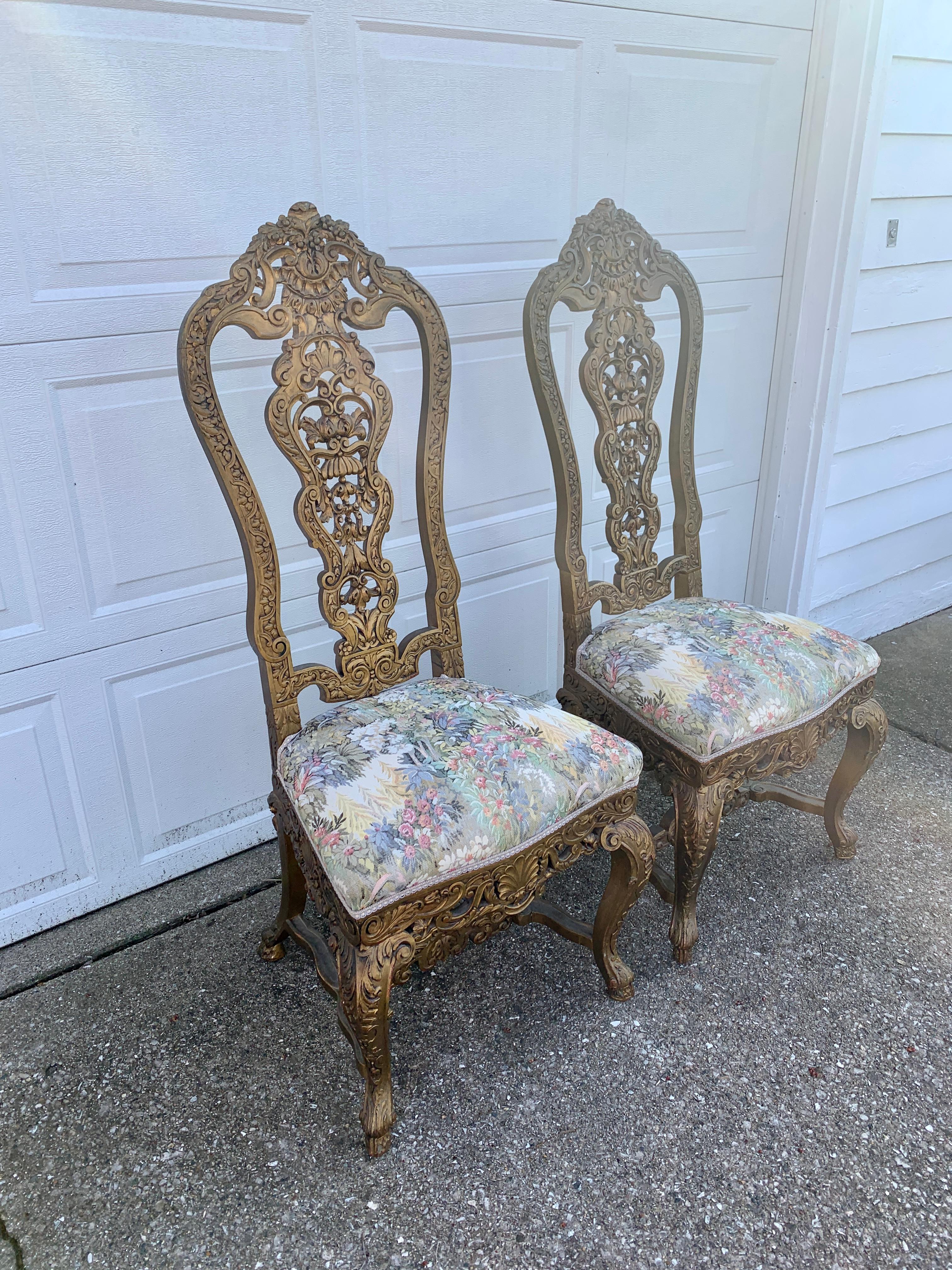 Italian 19th Century Antique Venetian Carved Gold Giltwood Throne Chairs, Pair For Sale