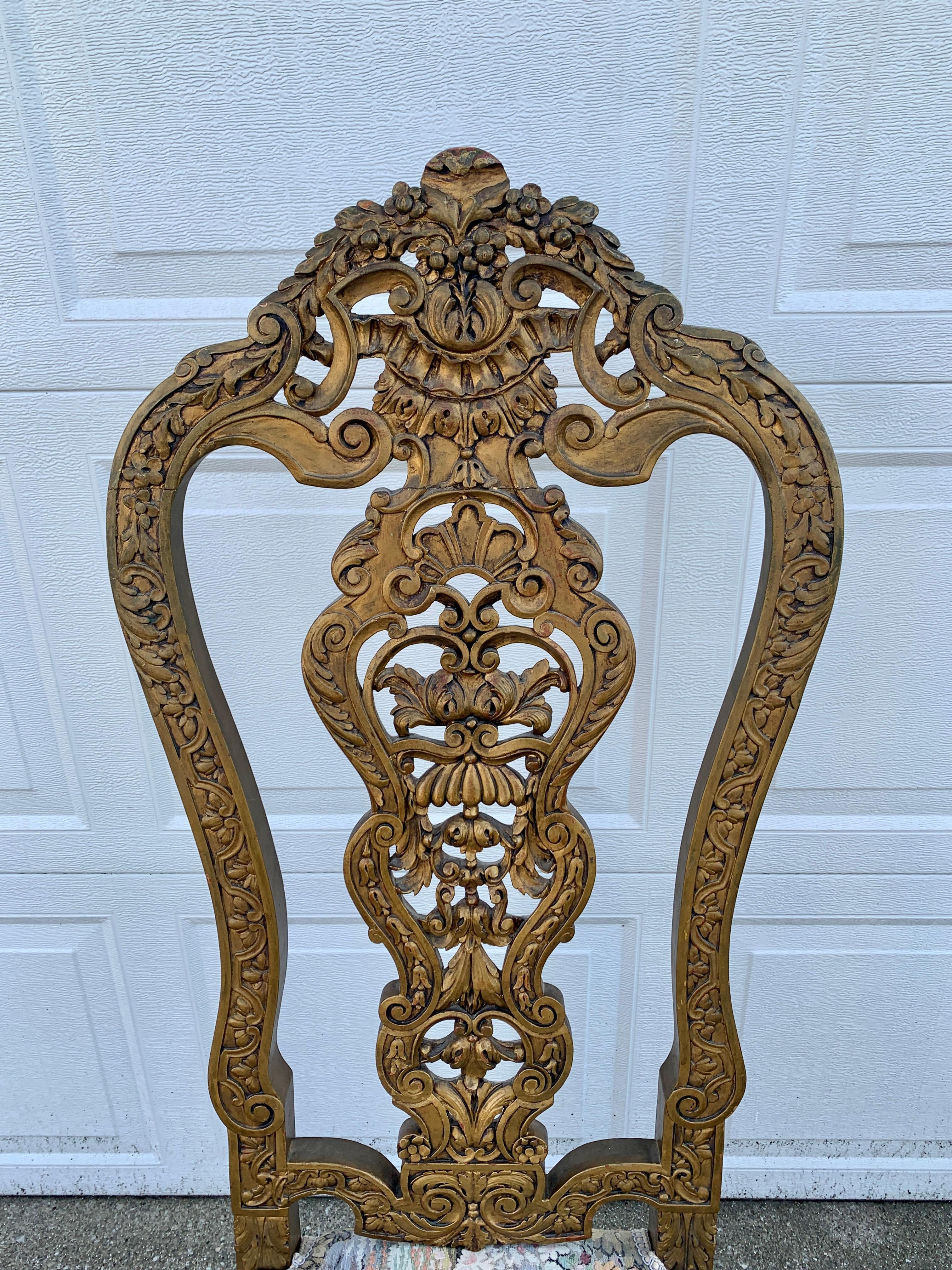 19th Century Antique Venetian Carved Gold Giltwood Throne Chairs, Pair For Sale 1