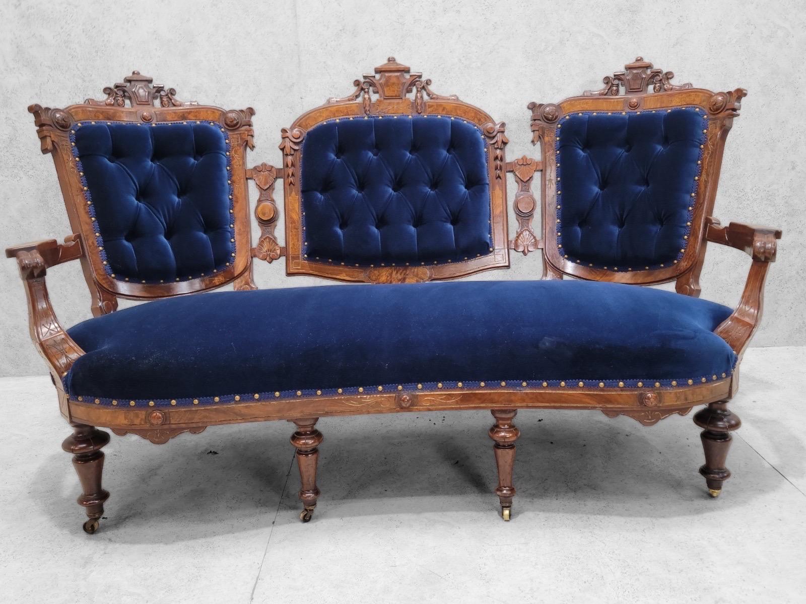 Ensemble de salon victorien du 19ème siècle de style Eastlake sculpté et touffeté, nouvellement en vente 1