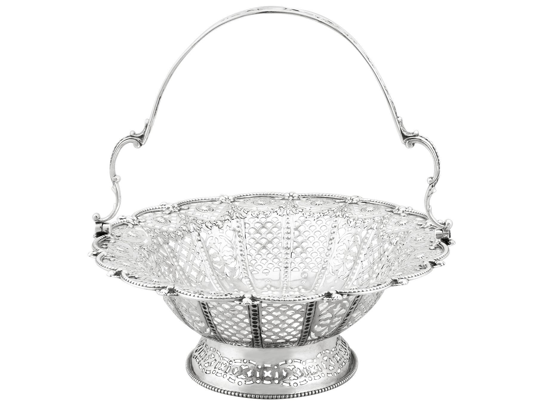 19th Century Antique Victorian English Silver Cake Basket In Excellent Condition In Jesmond, Newcastle Upon Tyne