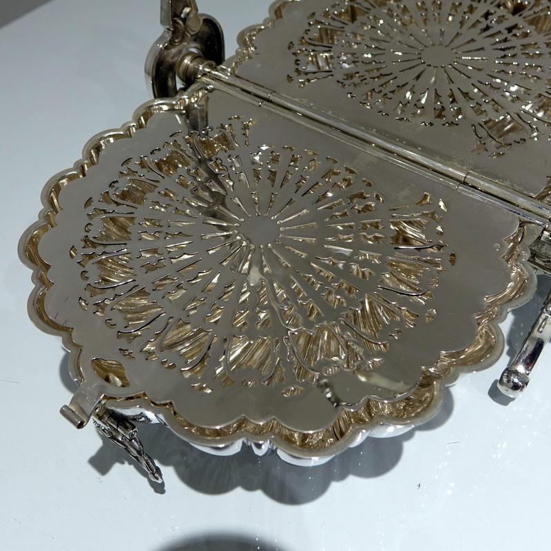 19th Century Antique Victorian Silver Plated Folding Biscuit Box, circa 1870 3