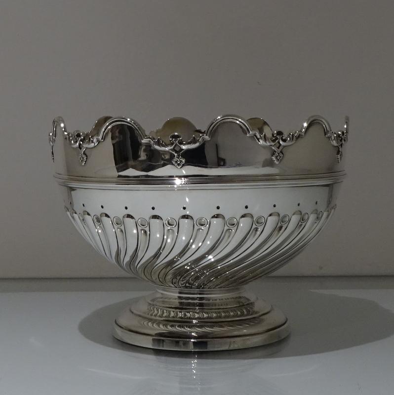 British 19th Century Antique Victorian Sterling Silver Rose Bowl London 1898 Elkington