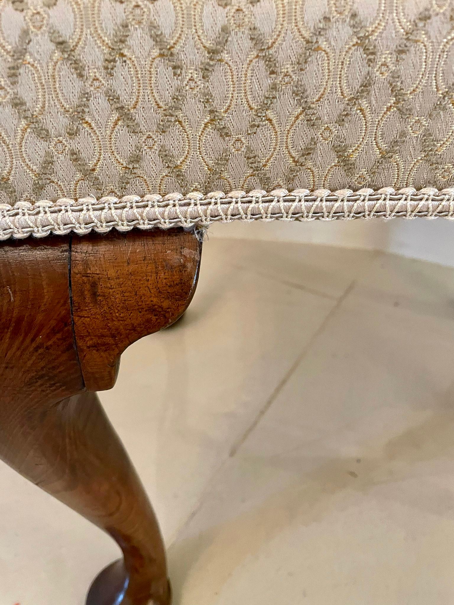 Noyer Tabouret victorien ancien du 19ème siècle en vente
